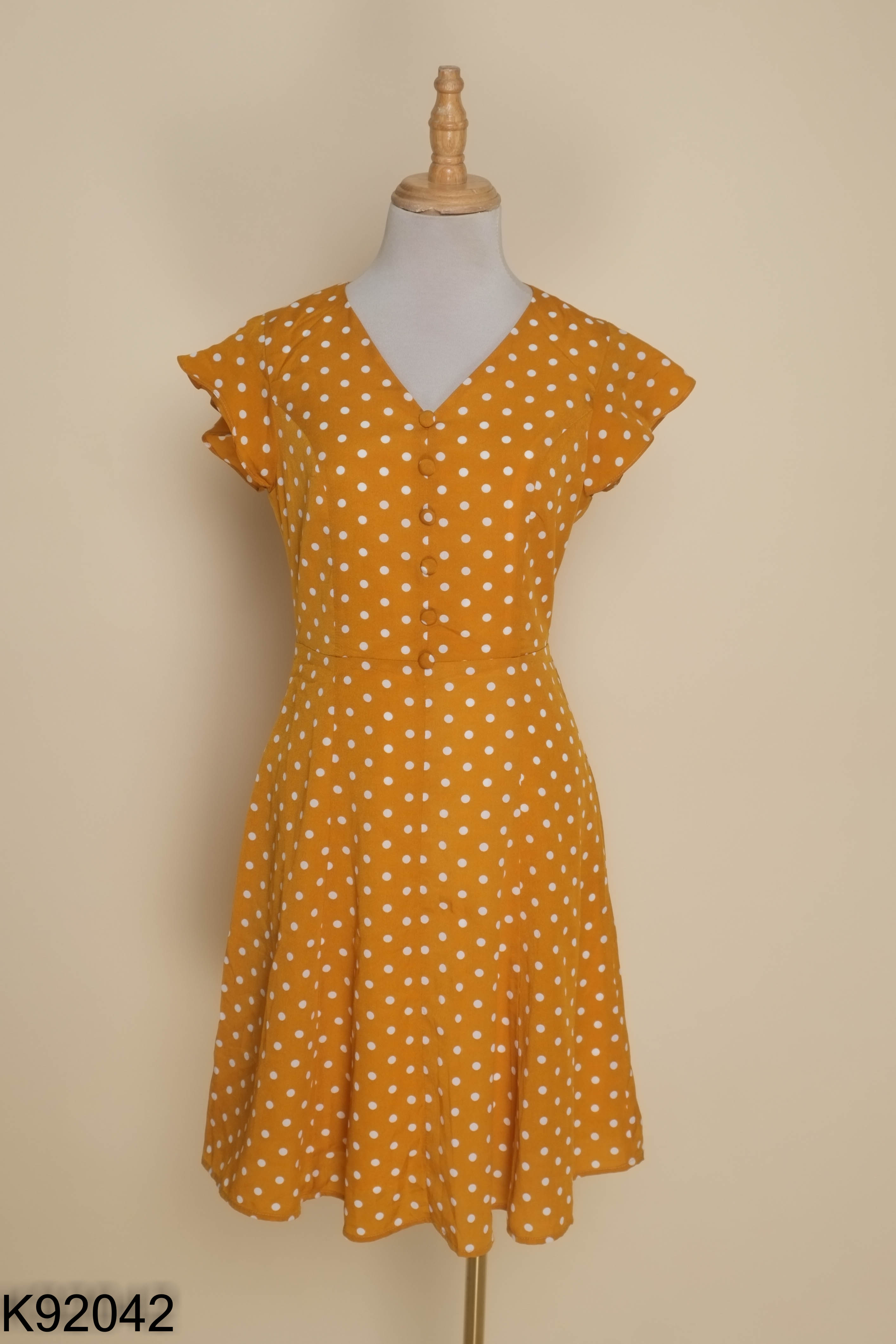 Váy ADORE DRESS nâu cam châm bi