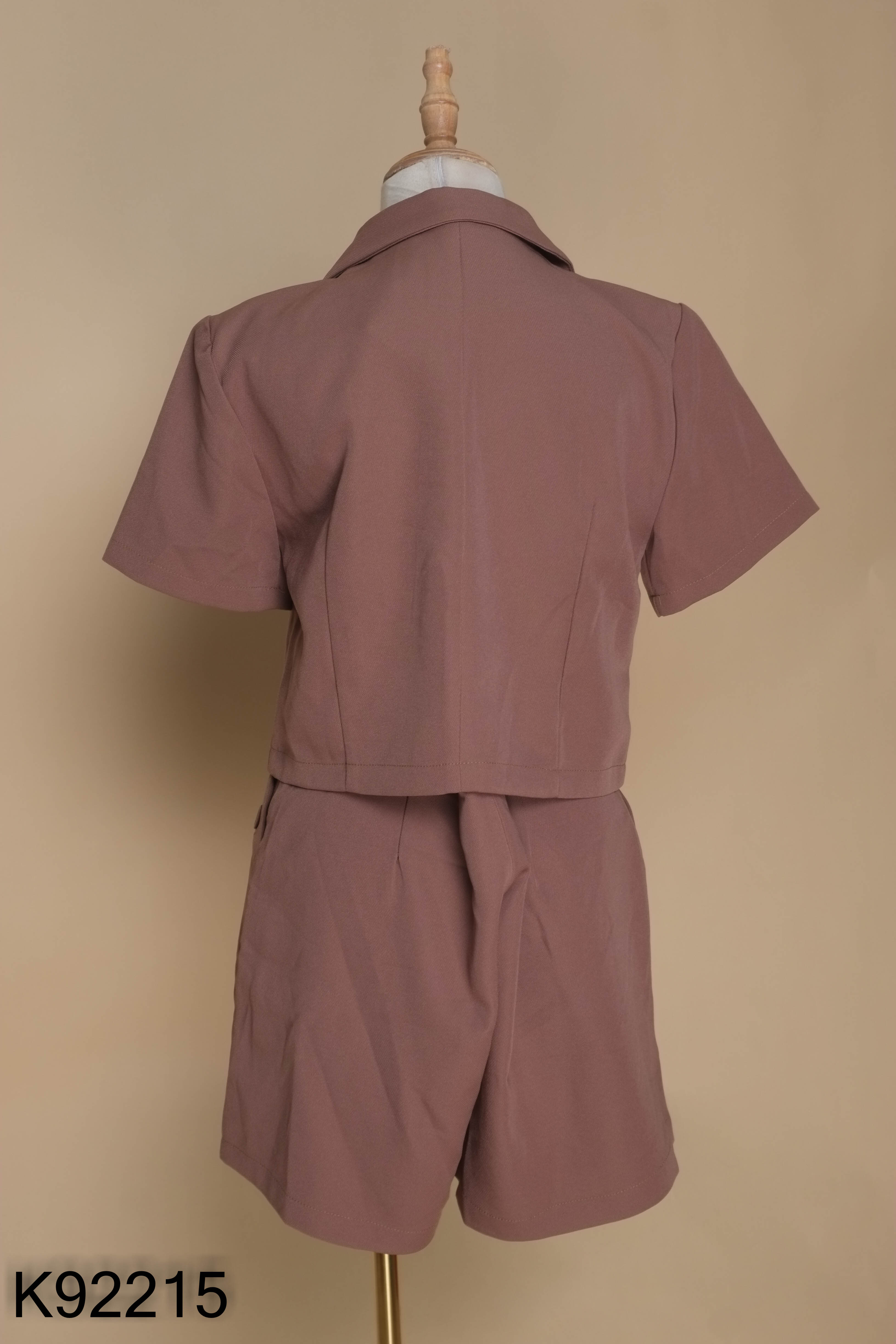 Set Áo blazers nâu ngắn + Quần short