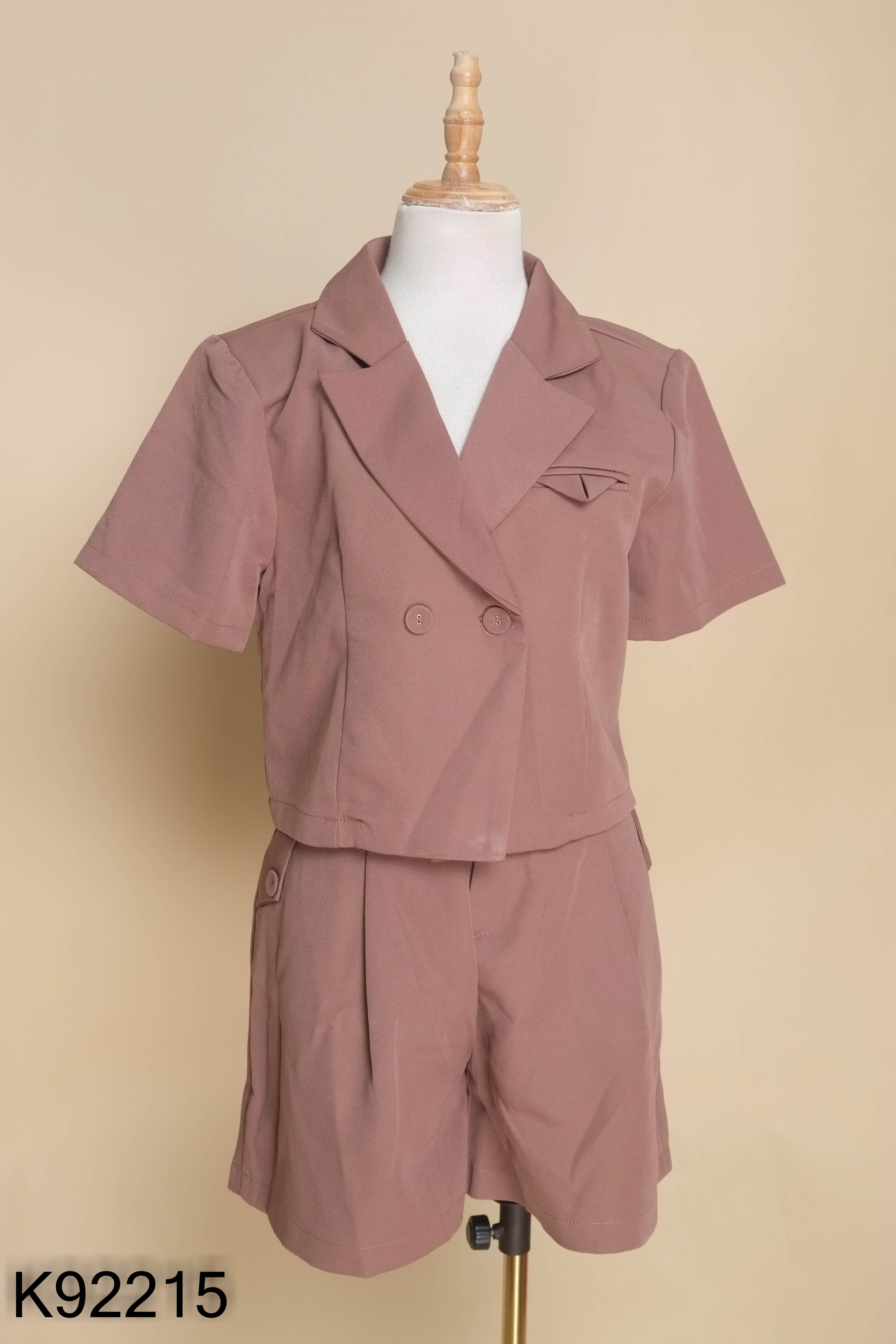 Set Áo blazers nâu ngắn + Quần short