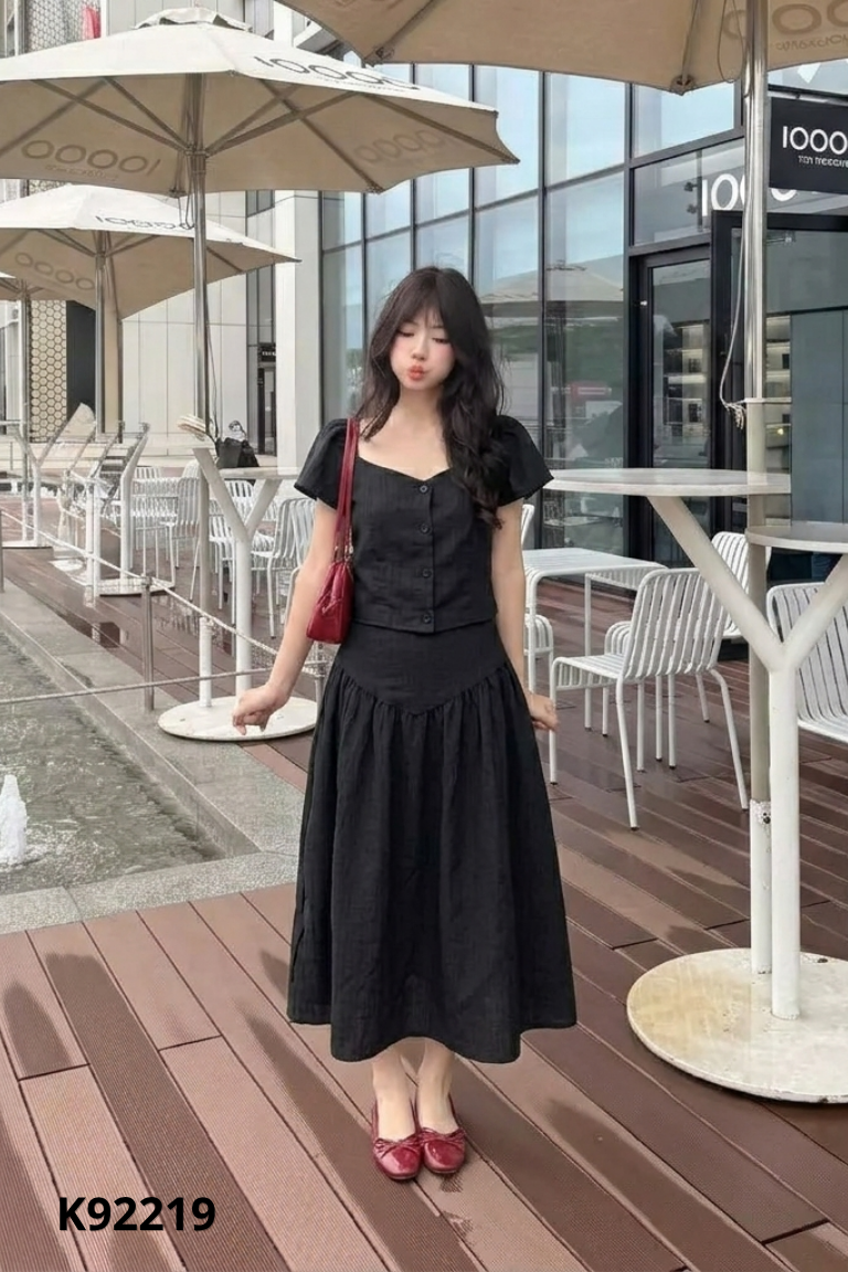 Set đen tay bồng+váy CECI.STU