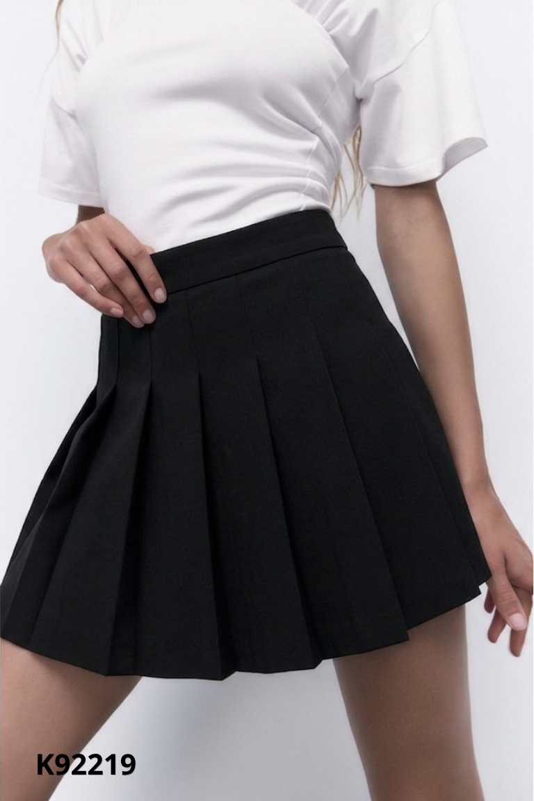 Chân váy đen xếp li ZARA
