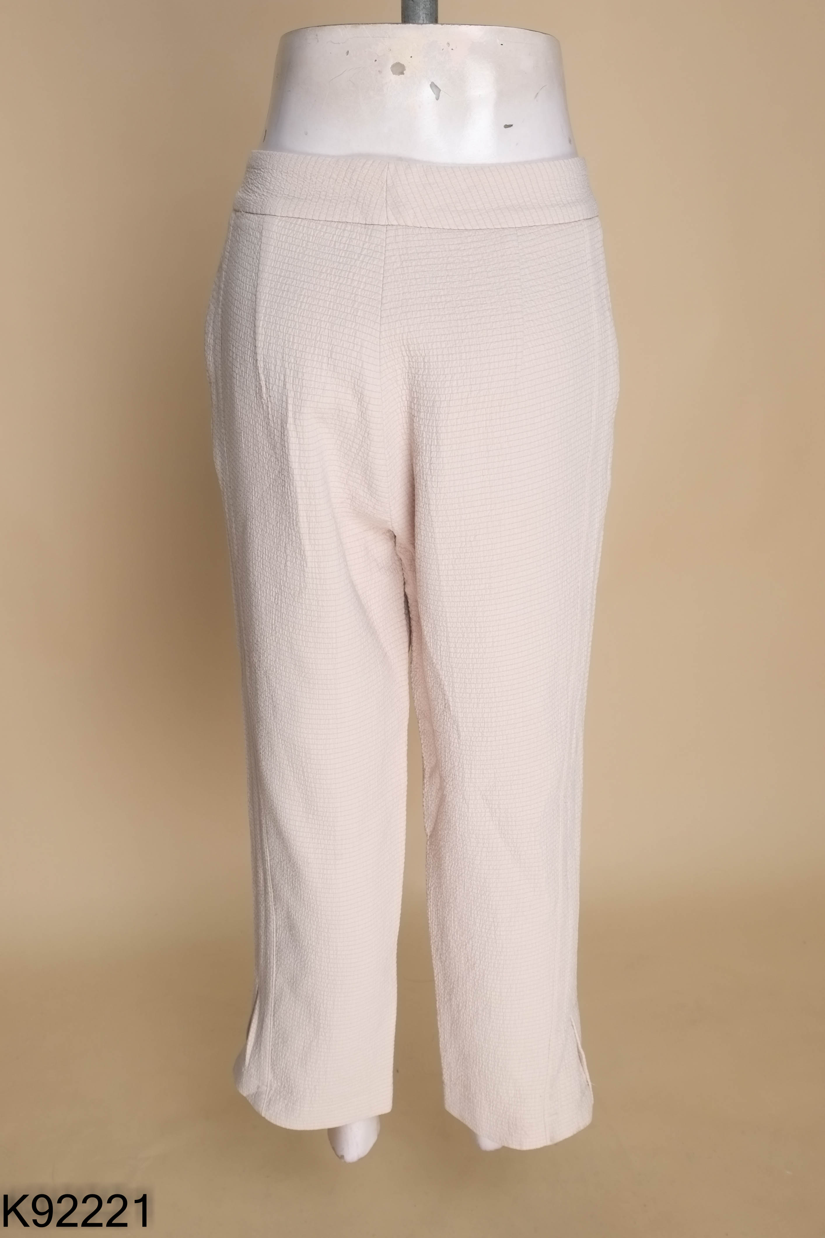 Quần be gấm K.CLOSET
