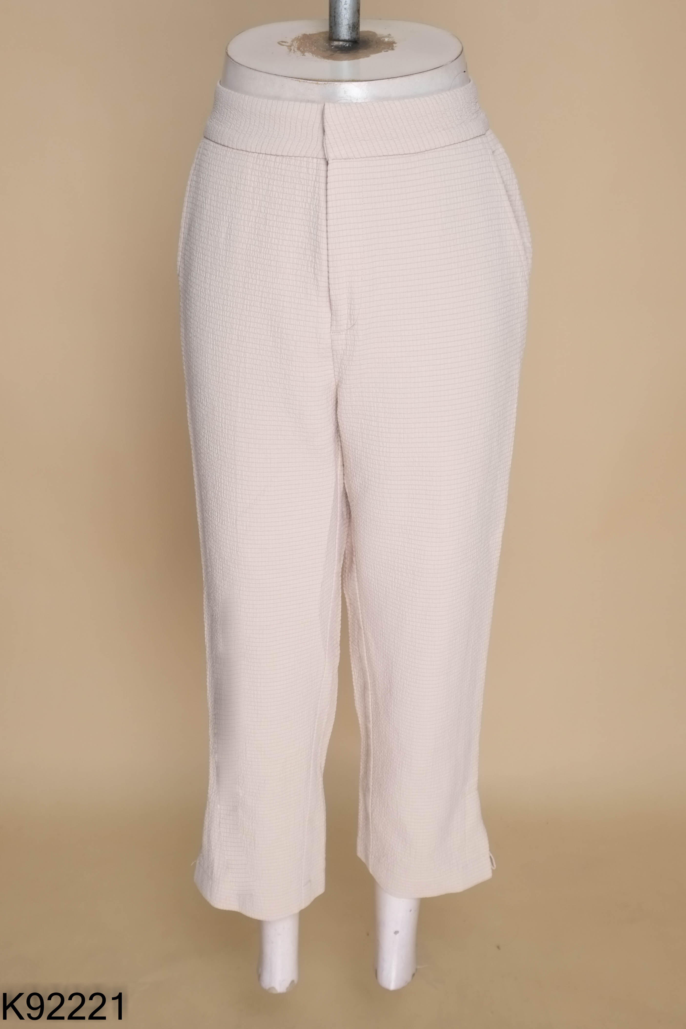 Quần be gấm K.CLOSET