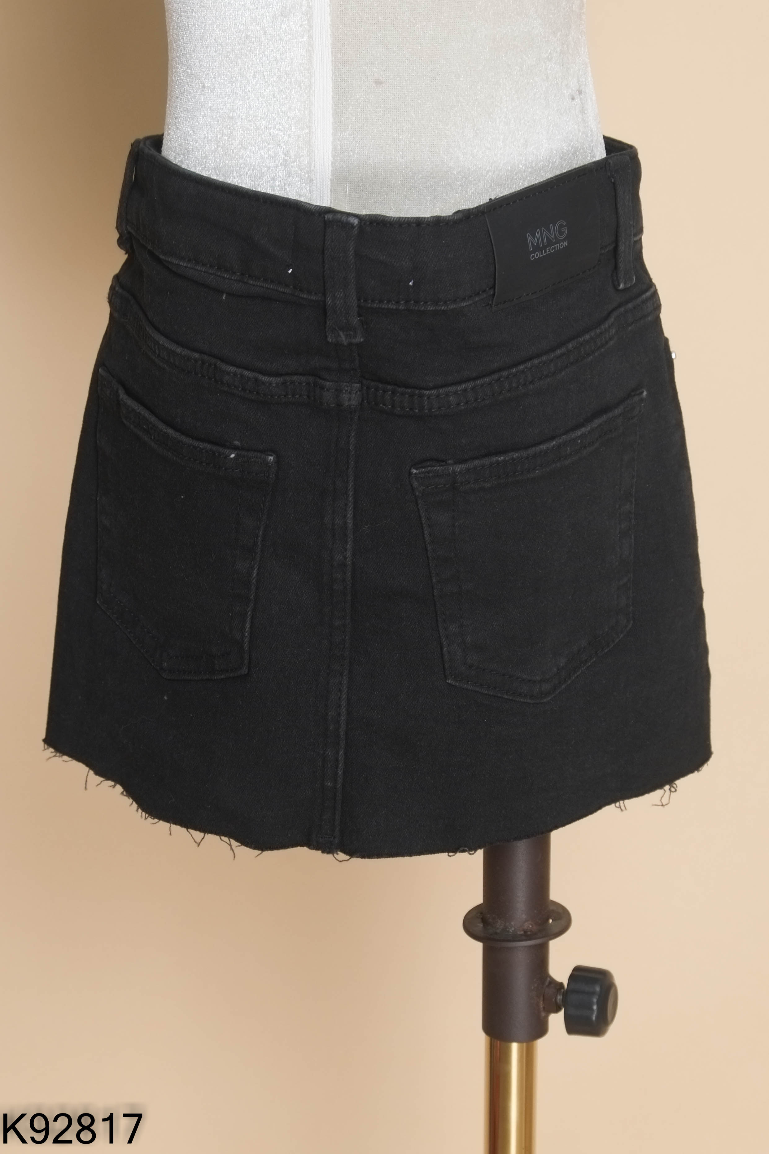 NEWTAG Chân váy jeans đen MNG KIDS