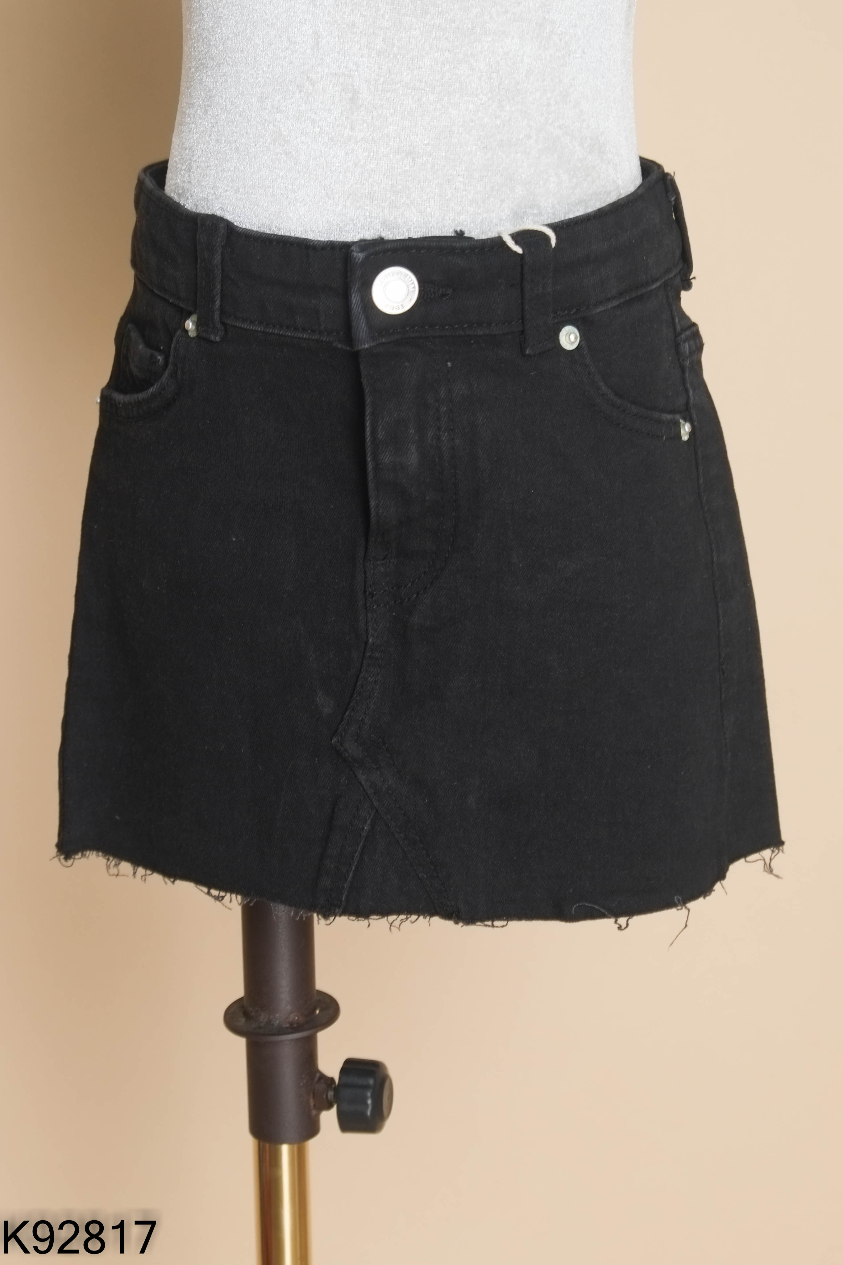 NEWTAG Chân váy jeans đen MNG KIDS