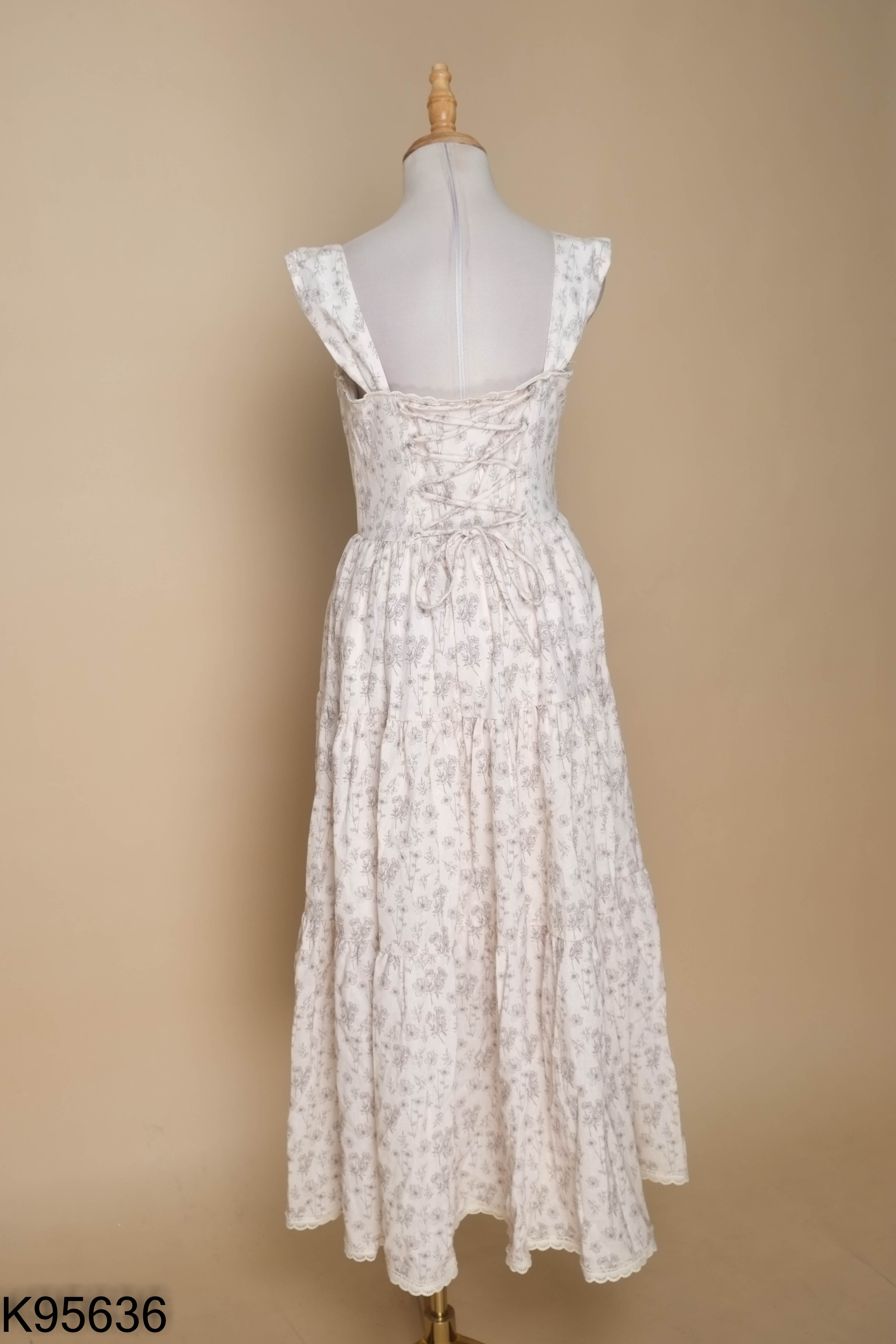 NEWTAG CLOTHES BAR vay be hoa viền ren