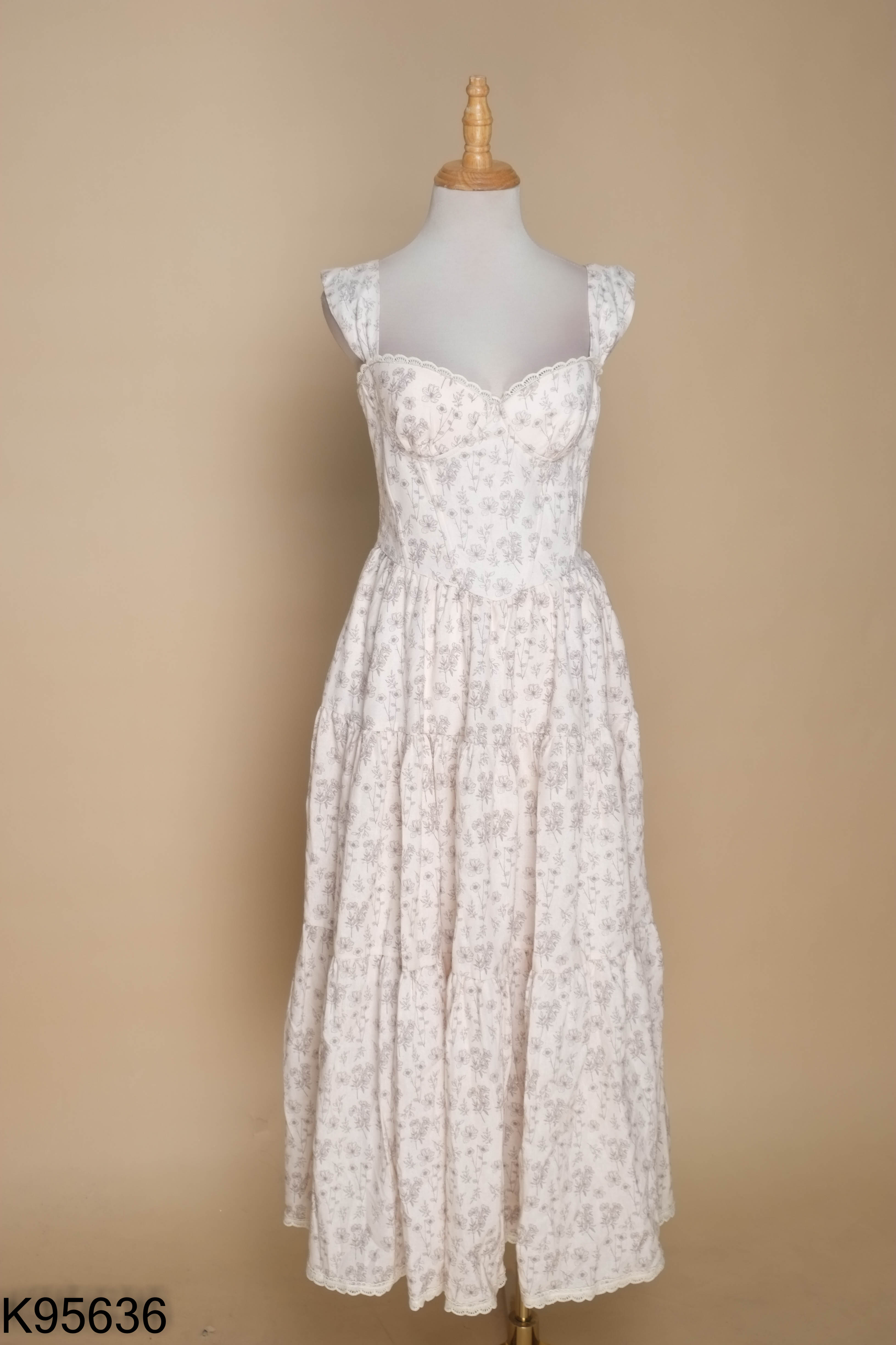 NEWTAG CLOTHES BAR vay be hoa viền ren