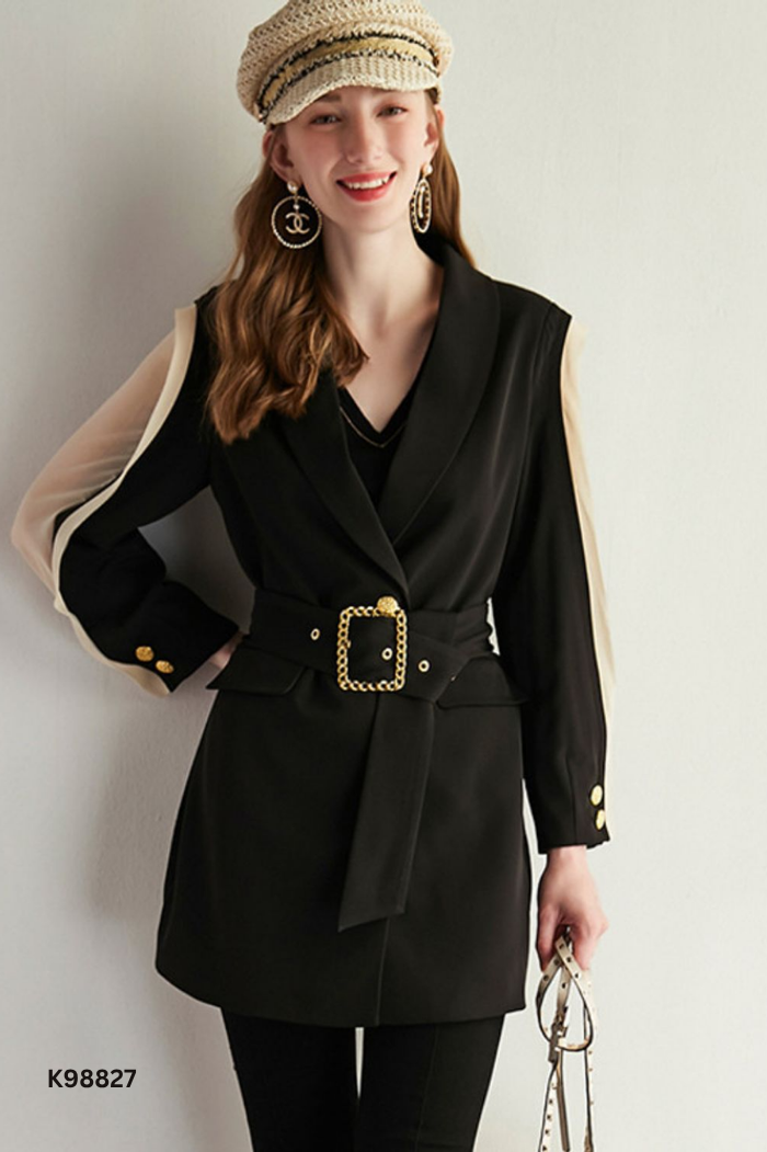 Blazer đen kèm đai