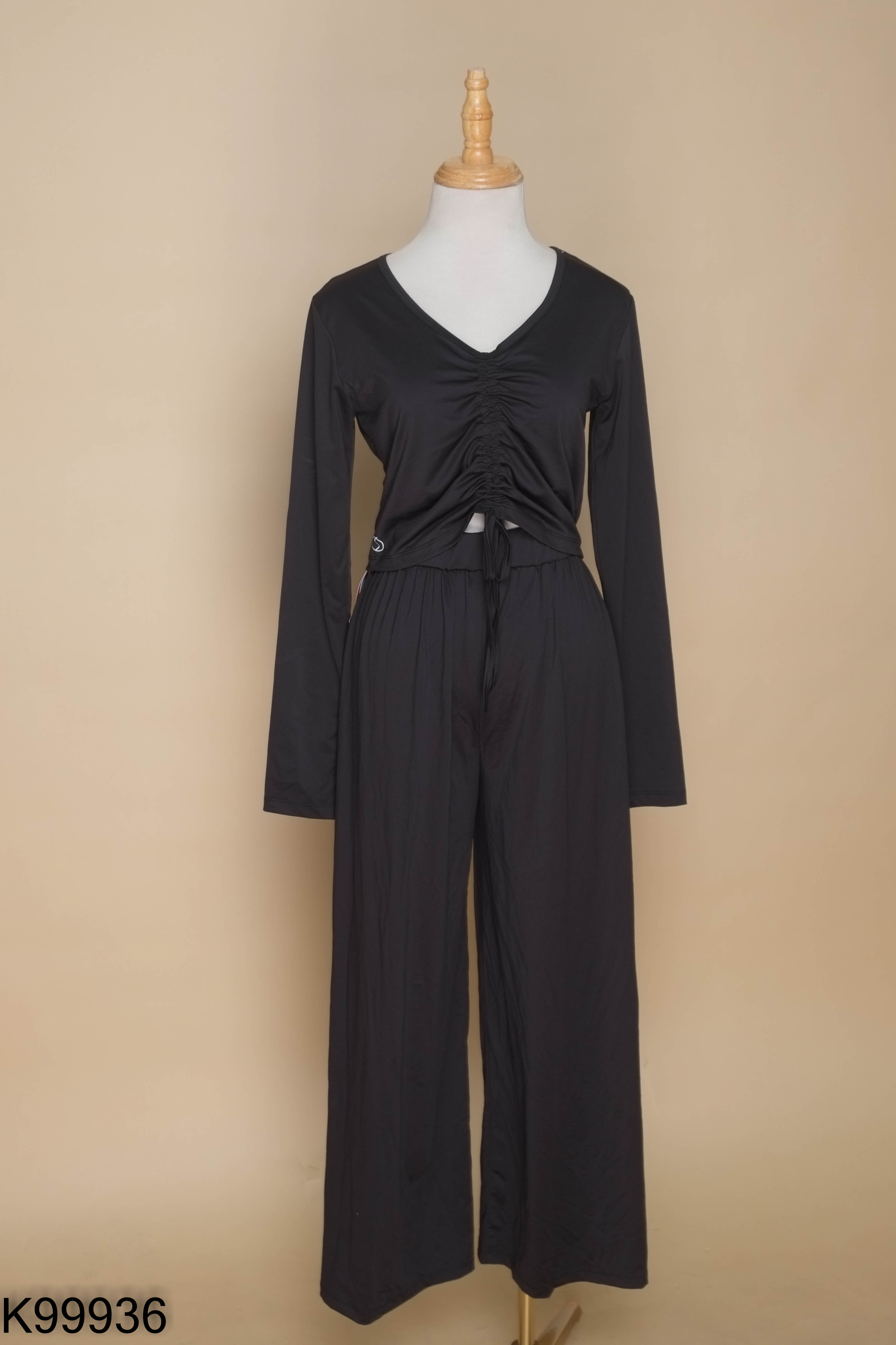 NEWTAG SET Áo tập đen rúm eo + Quần culottes đen