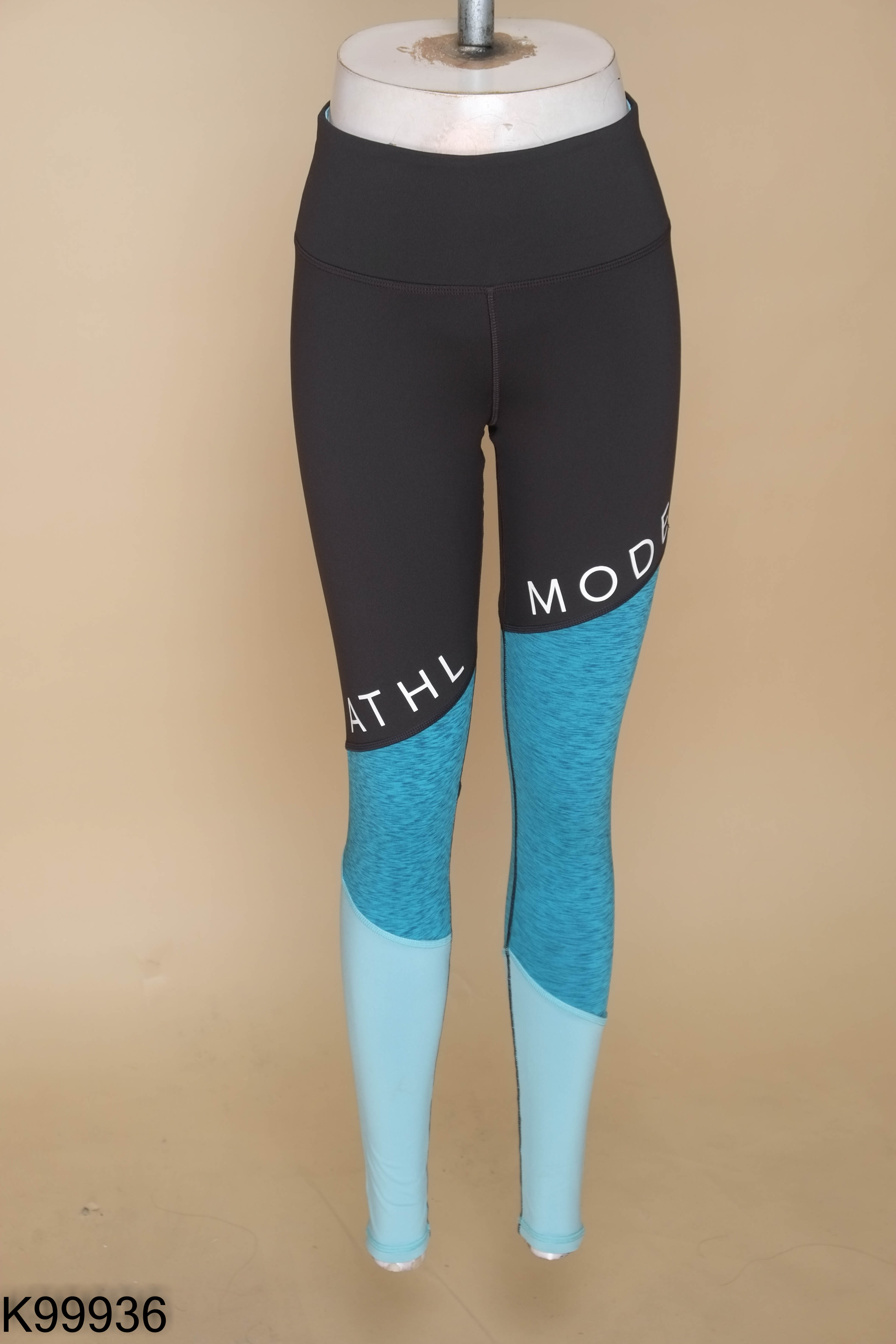 NEWTAG Quần tập đen HM phối xanh