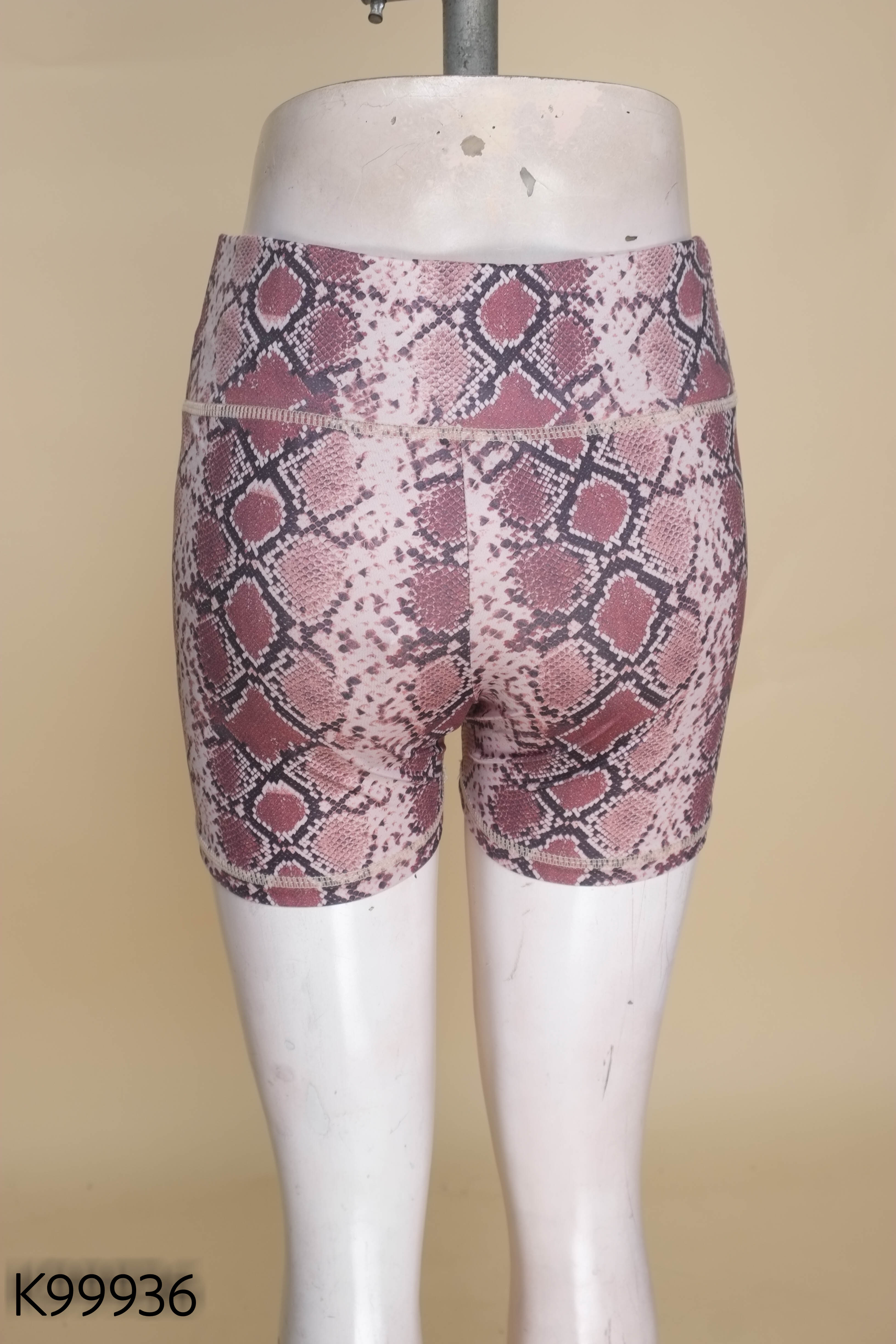 NEWTAG quần short MISSGUIDED nâu tím họa tiết da rắn
