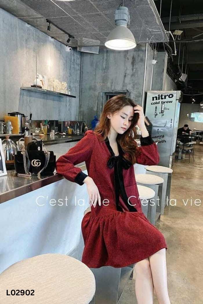 Váy C'ÉT LA VIE đỏ phối nhung đen