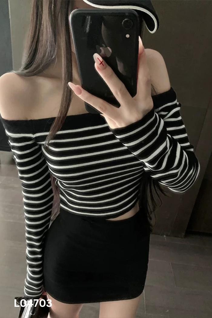 NEWTAG Áo len đen kẻ trắng