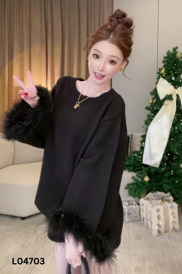 NEWTAG Áo len đen tay phối lông