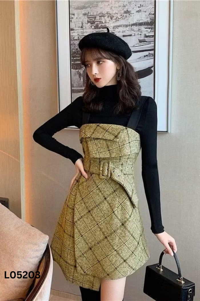 Váy dạ nâu hai dây kèm đai eo
