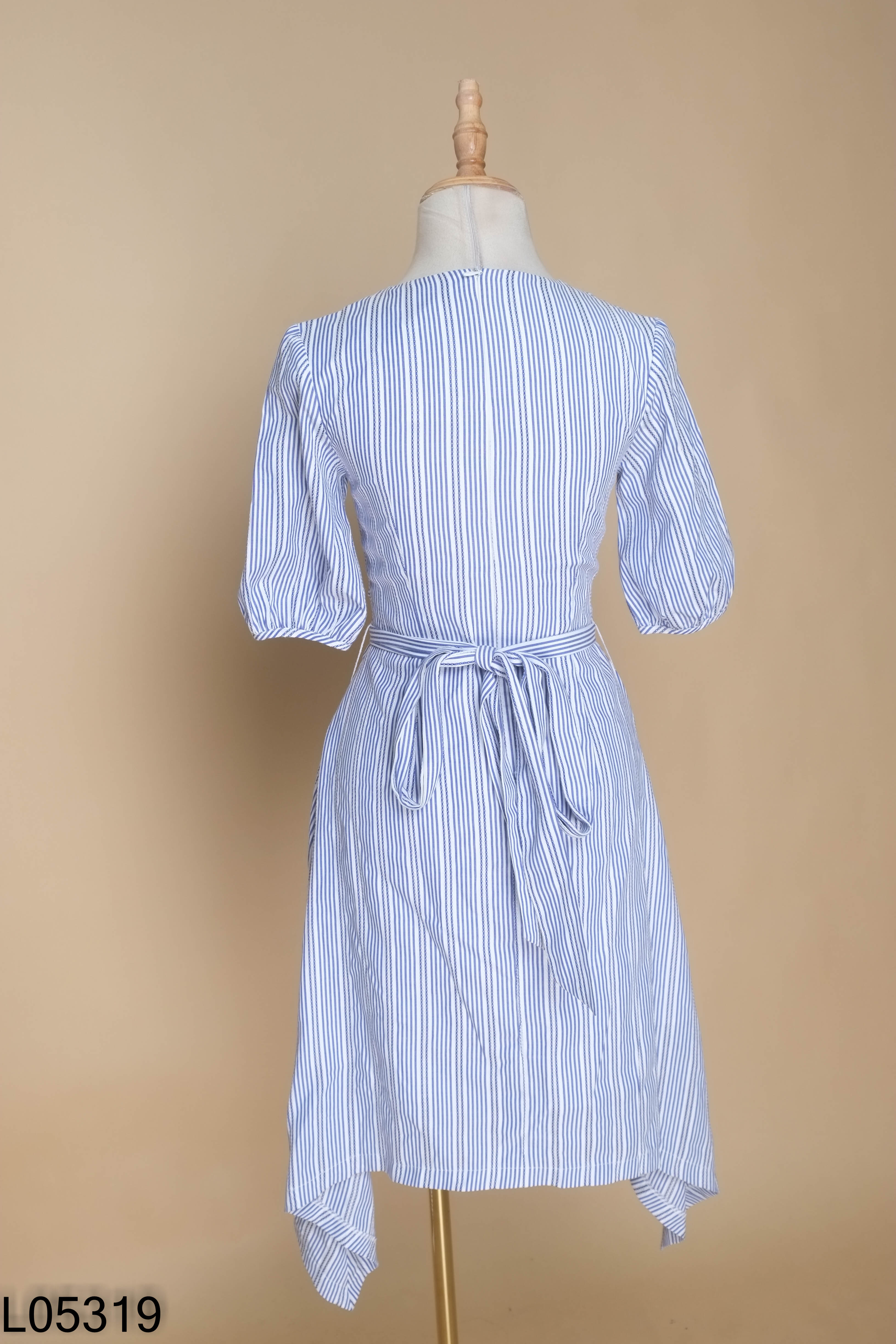 Váy ADORE DRESS xanh kẻ trắng