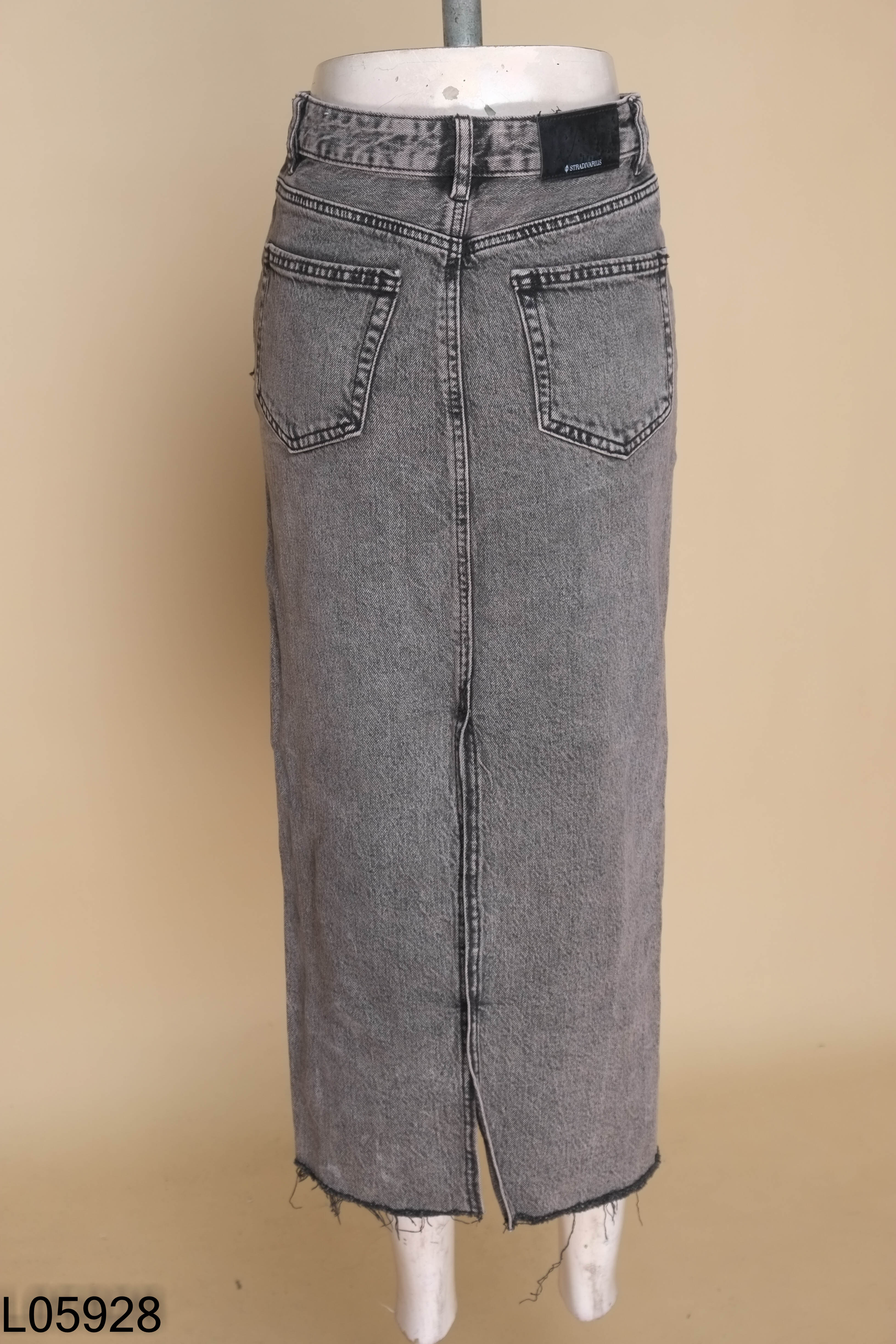 Chân váy jeans STRADIVARIUS xám