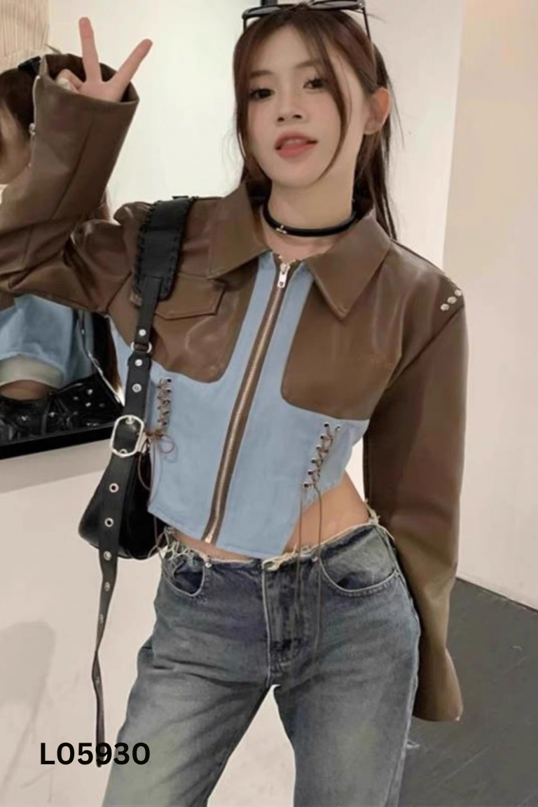 Áo khoác da nâu phối jeans xanh