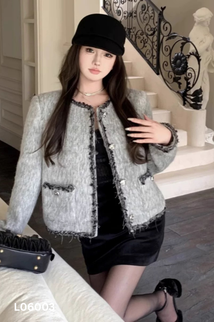 Áo dạ xám phối cúc