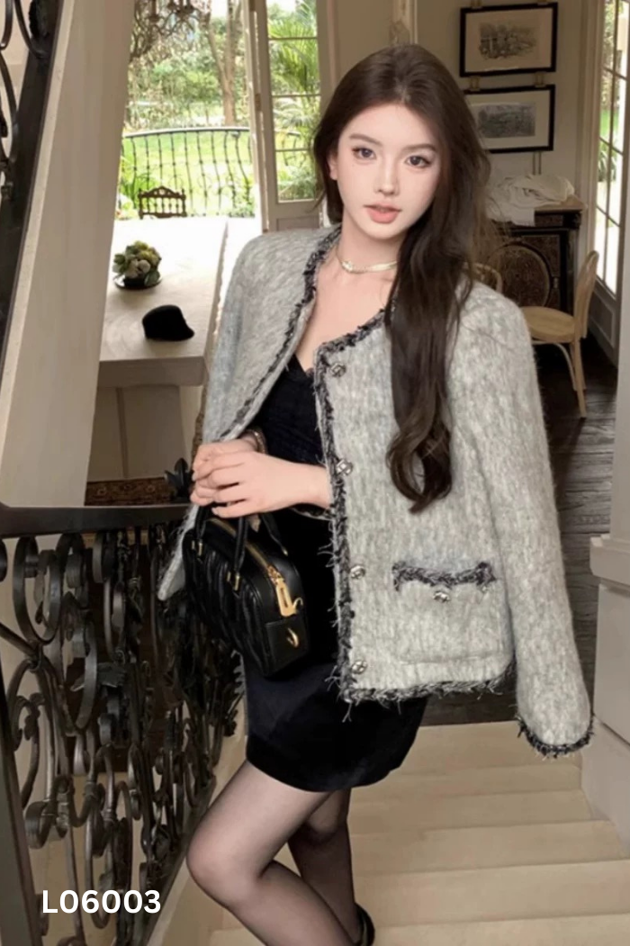 Áo dạ xám phối cúc