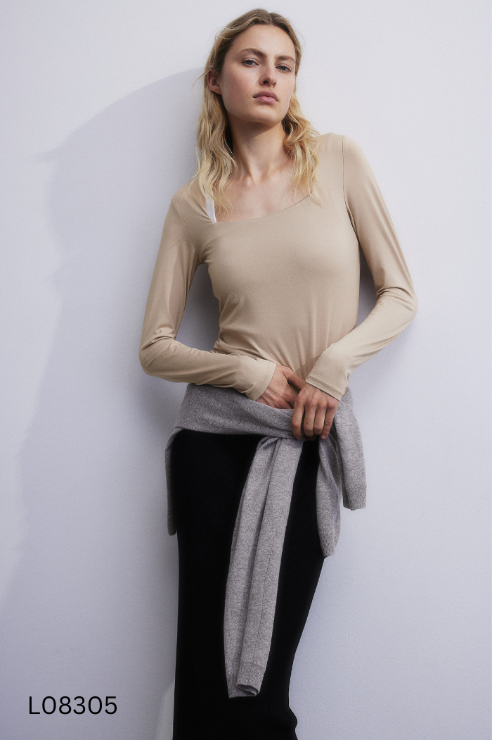 Áo be H&M trơn cổ vuông