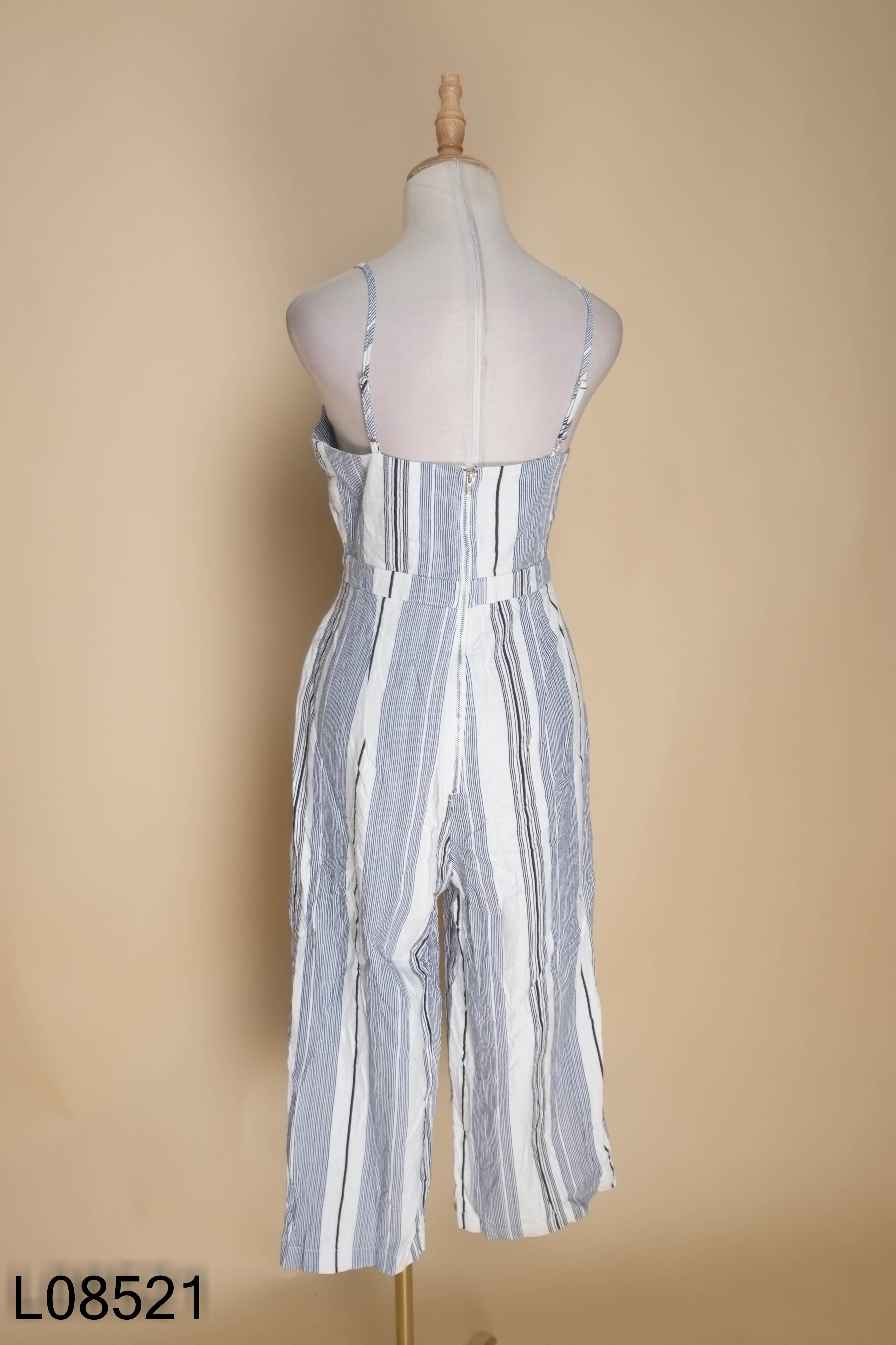 Jumpsuit trắng kẻ xanh IRIS hai dây