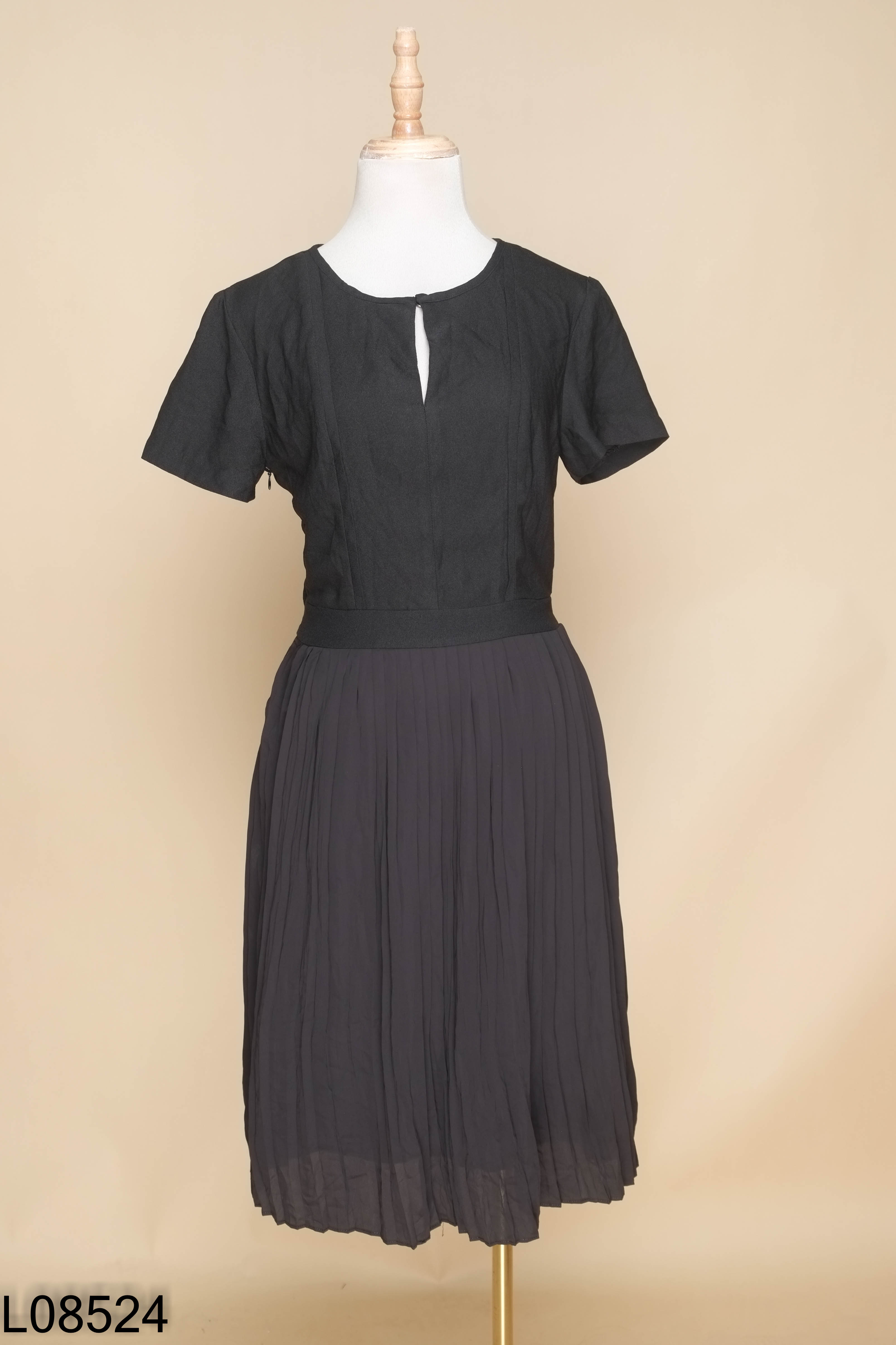 Váy đen J.CREW xếp li