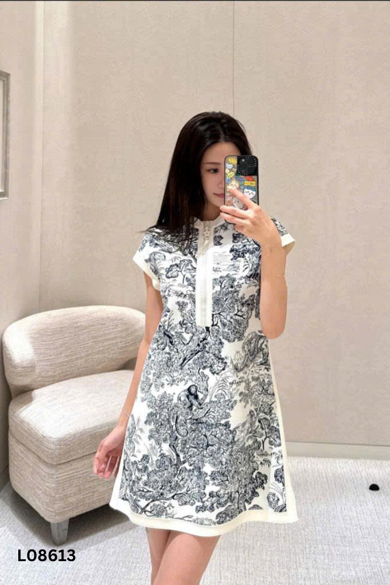 Váy len xám viền trắng họa tiết