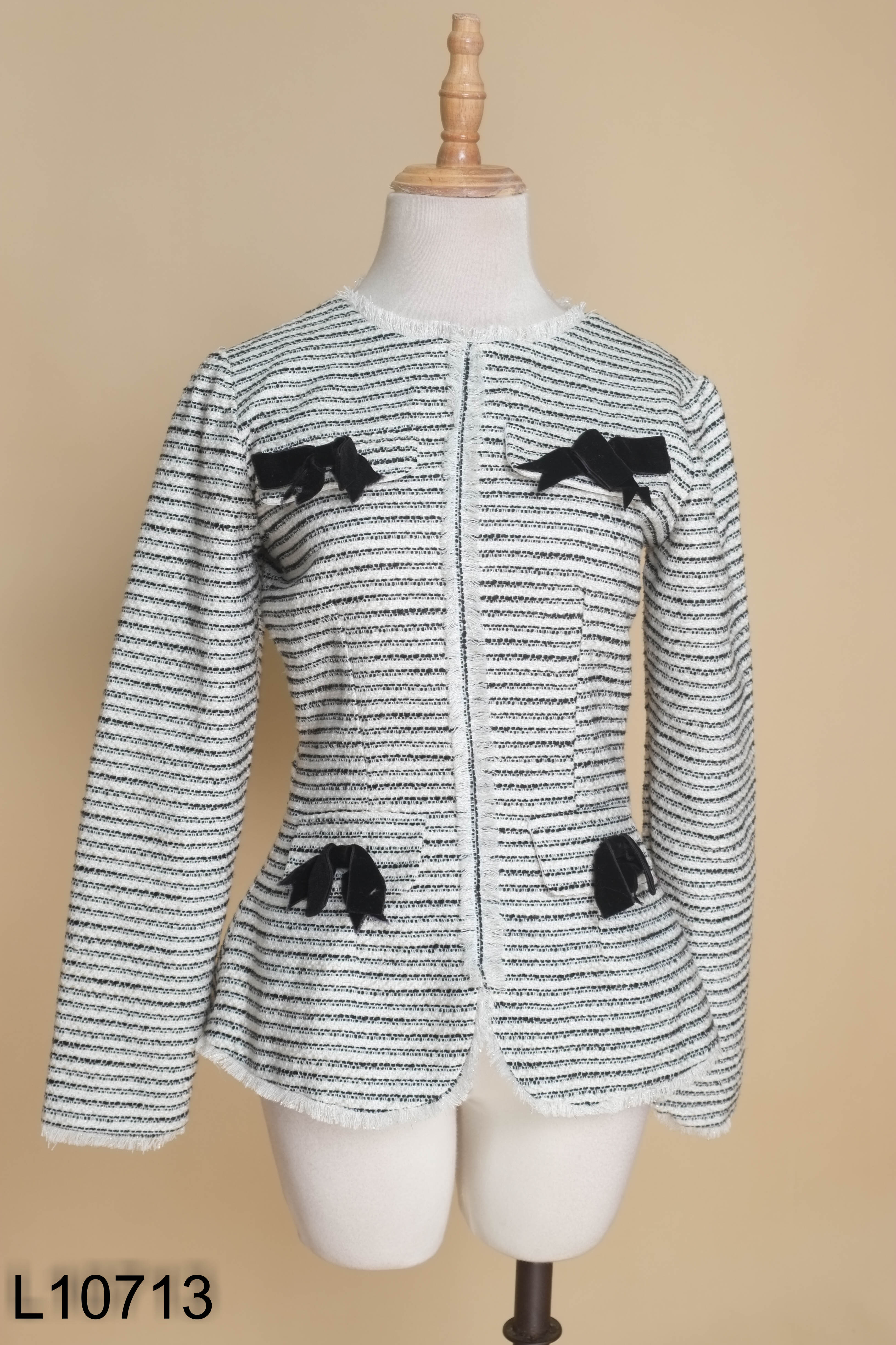 Áo dạ tweed trắng phối đen