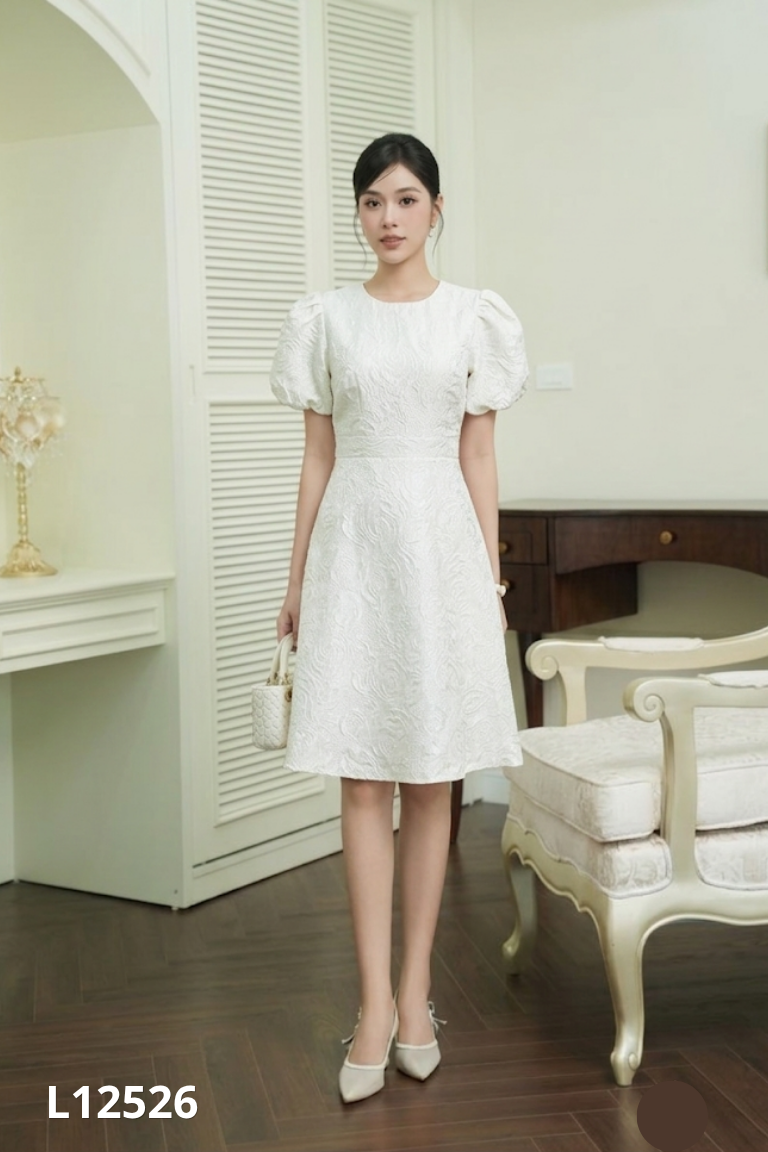Váy trắng BBSTORE'S tay phồng