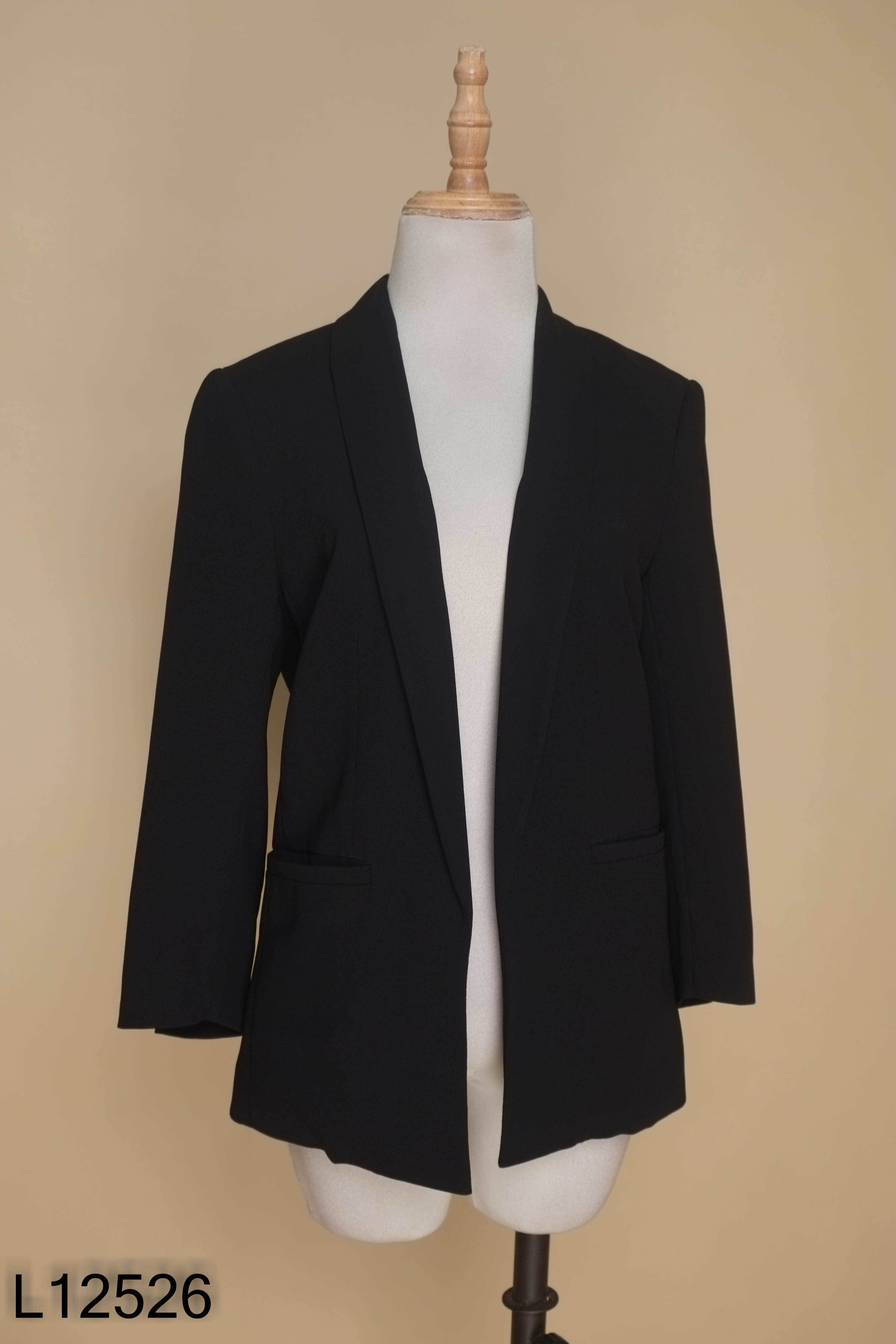 Áo blazer HM đen tay lỡ