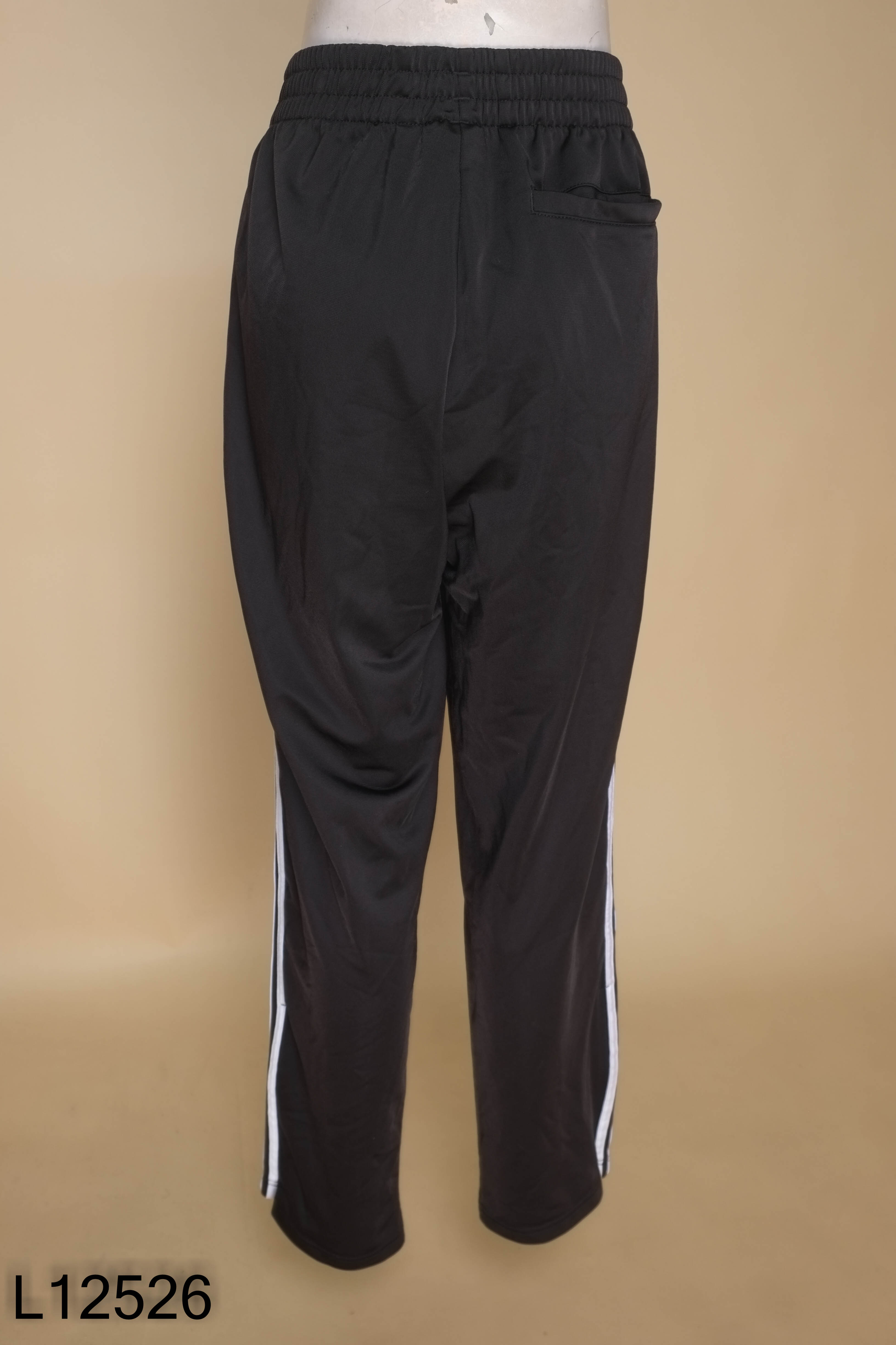 Quần ADIDAS đen sọc trắng