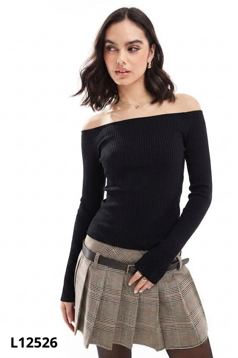 Áo trễ vai BERSHKA đen