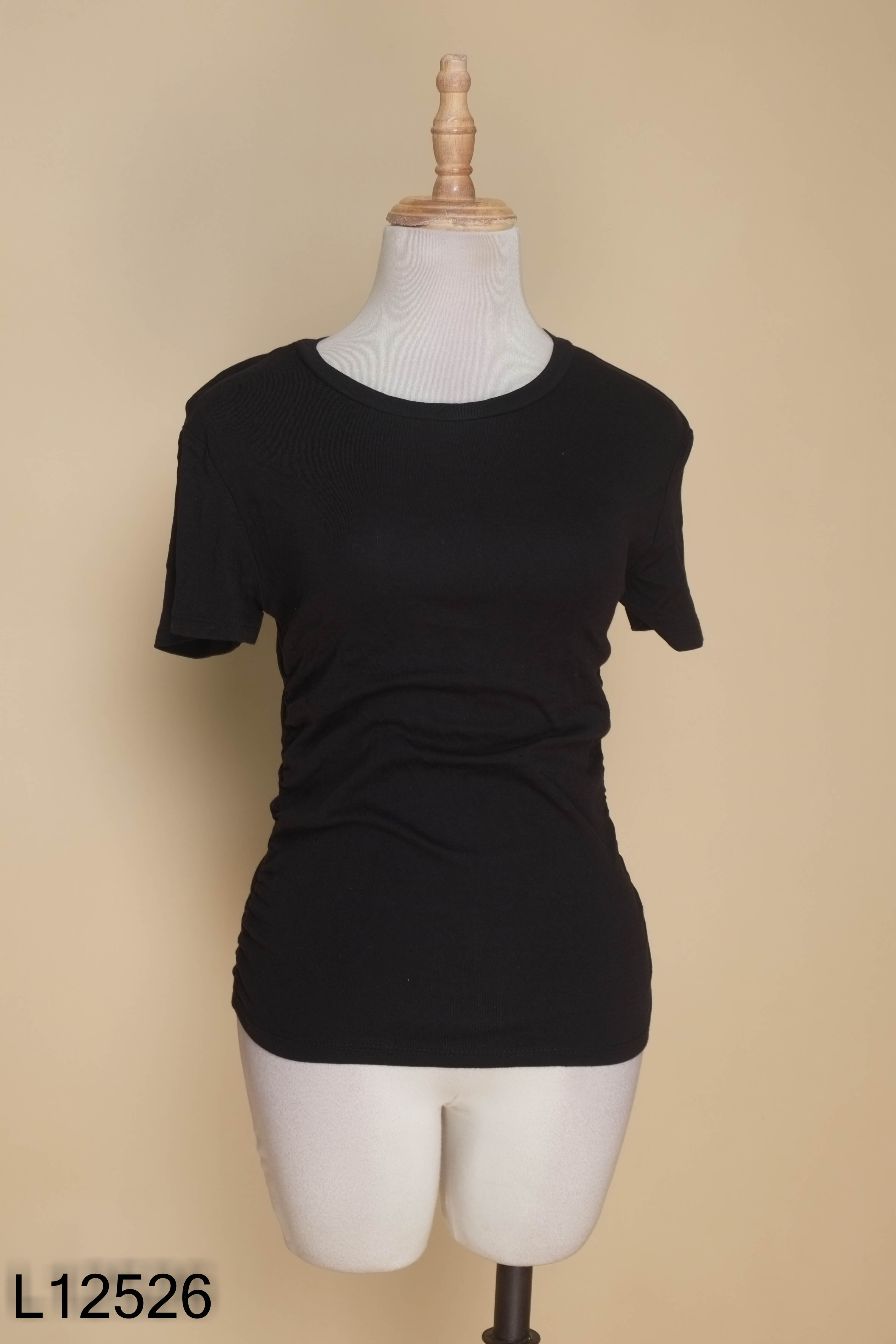 Áo đen BERSHKA dúm eo