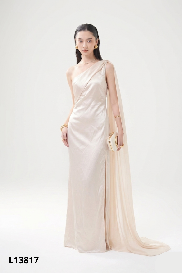 Váy lụa be cổ yếm