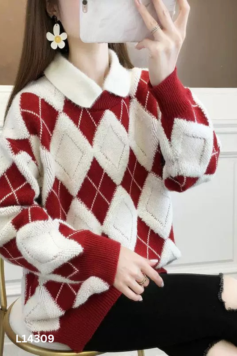 Áo len trắng kẻ đỏ