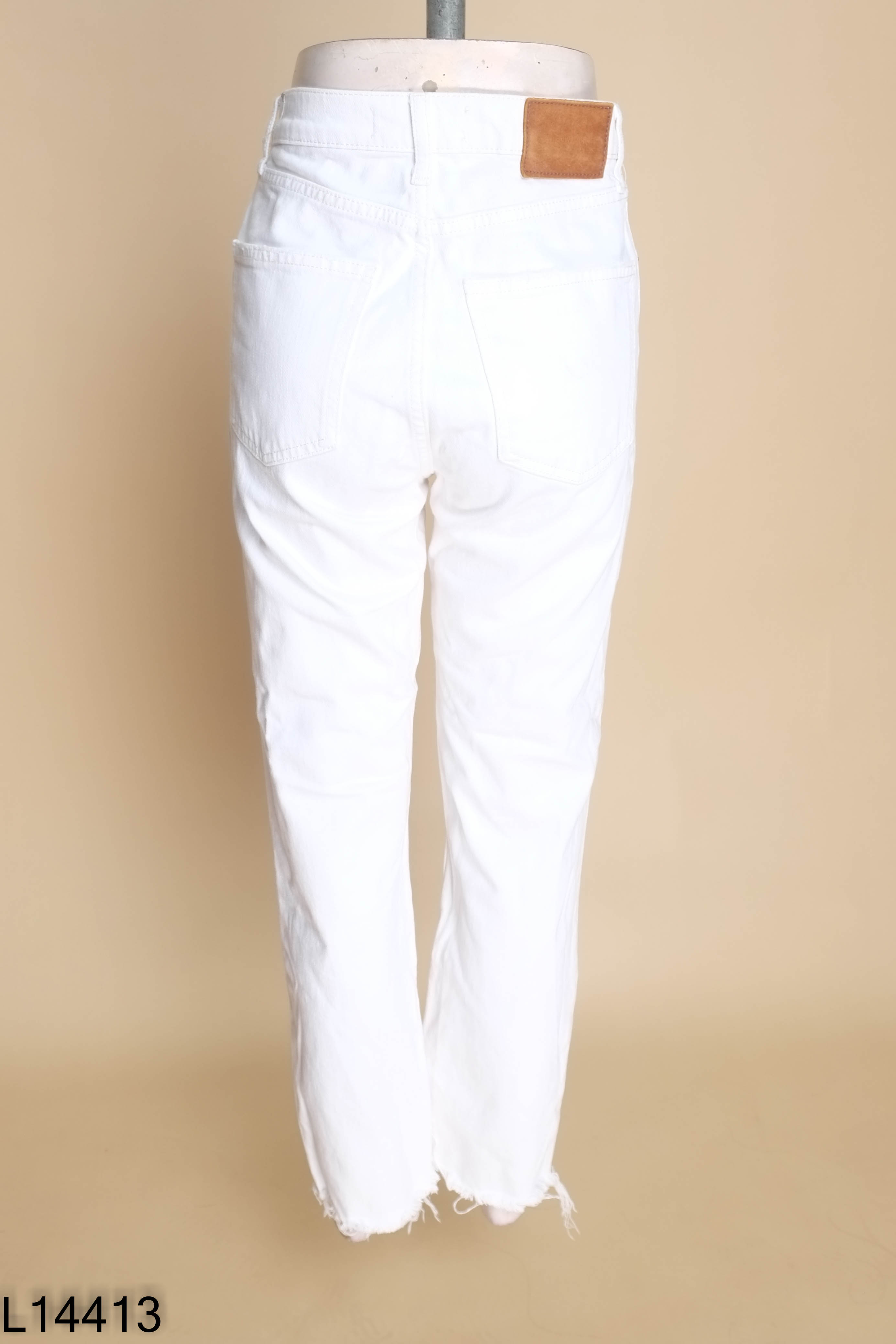 Quần jeans ZARA trắng trơn