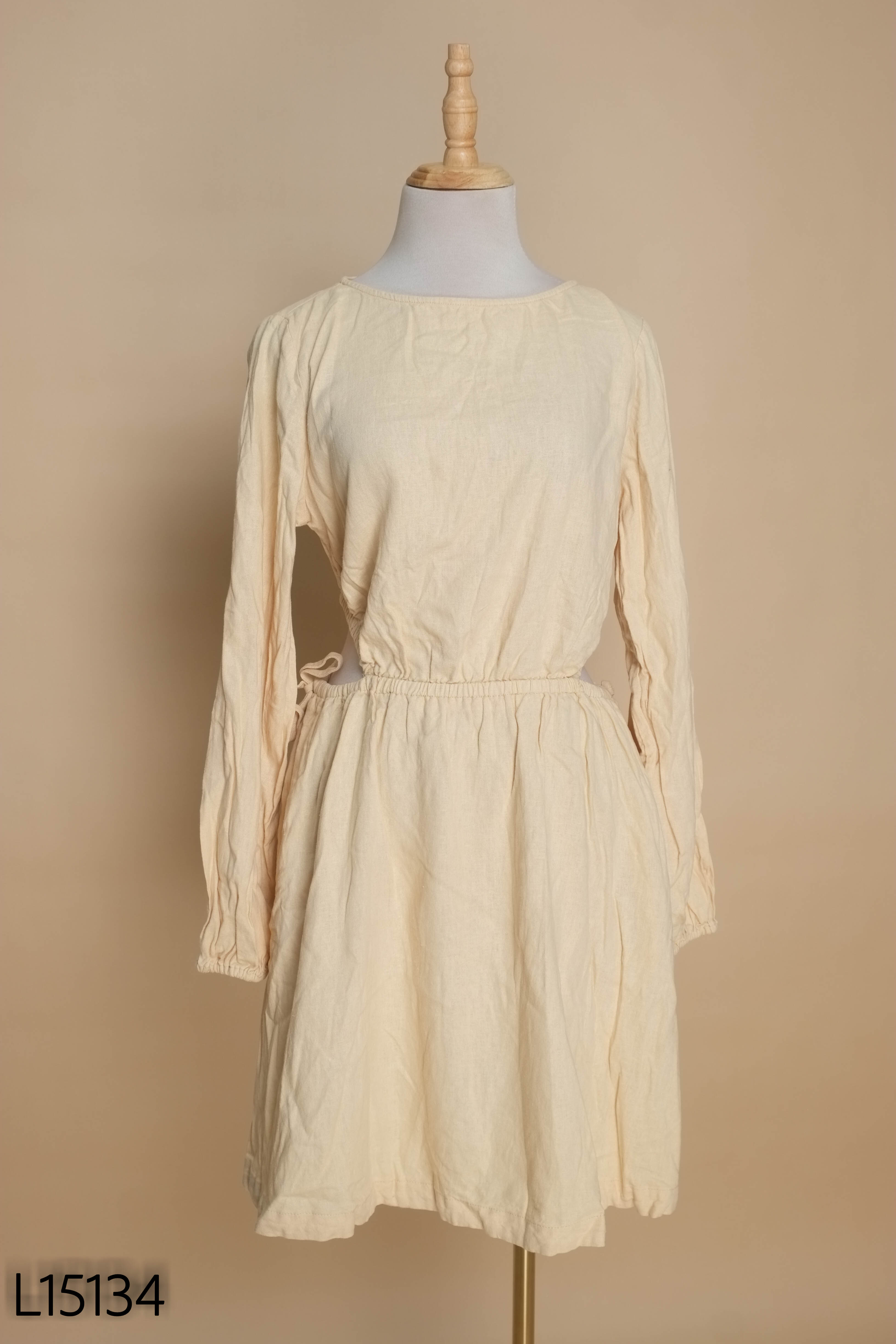 Váy linen vàng hở eo UNIVERSAL THREAD