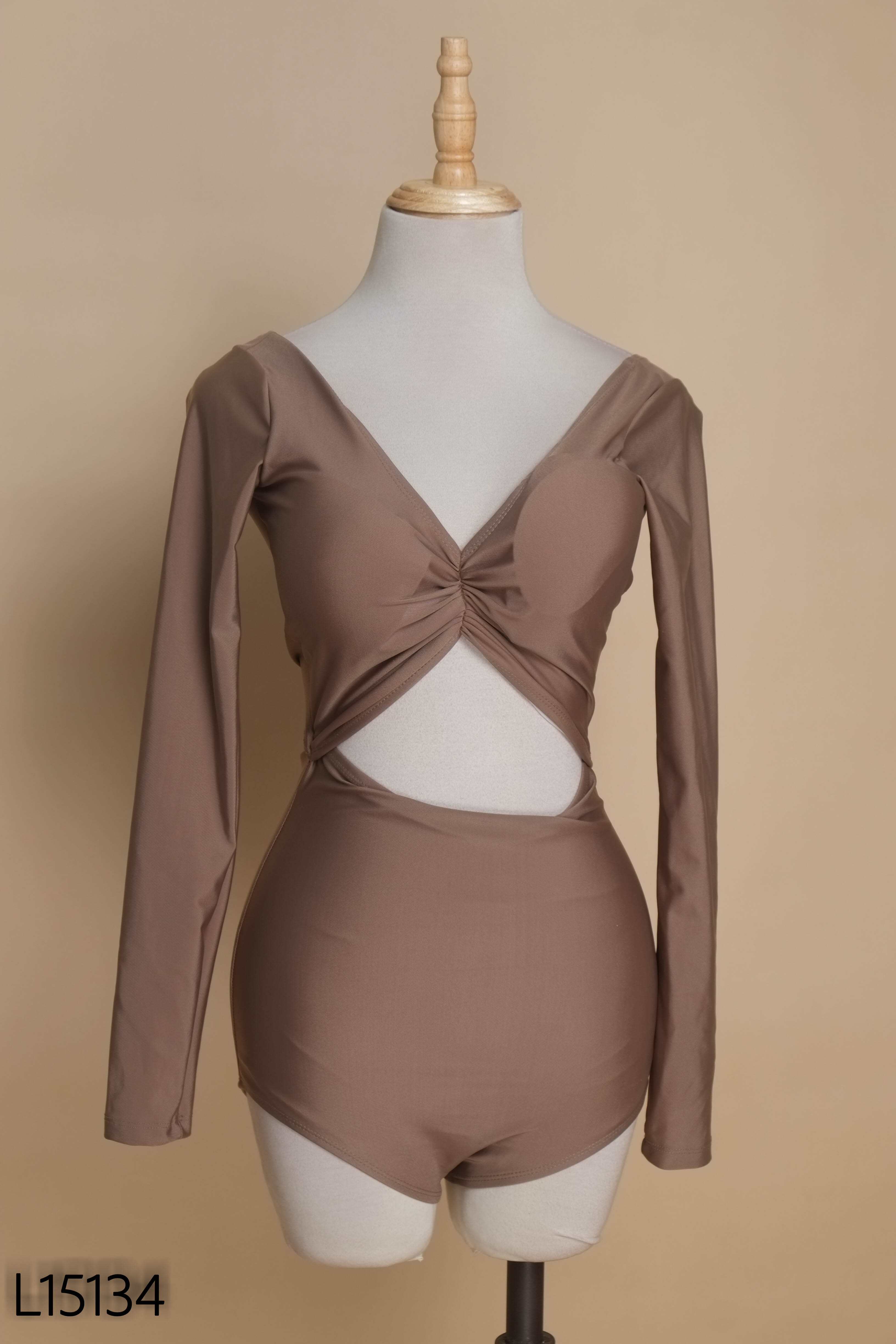 Bodysuit nâu hở eo