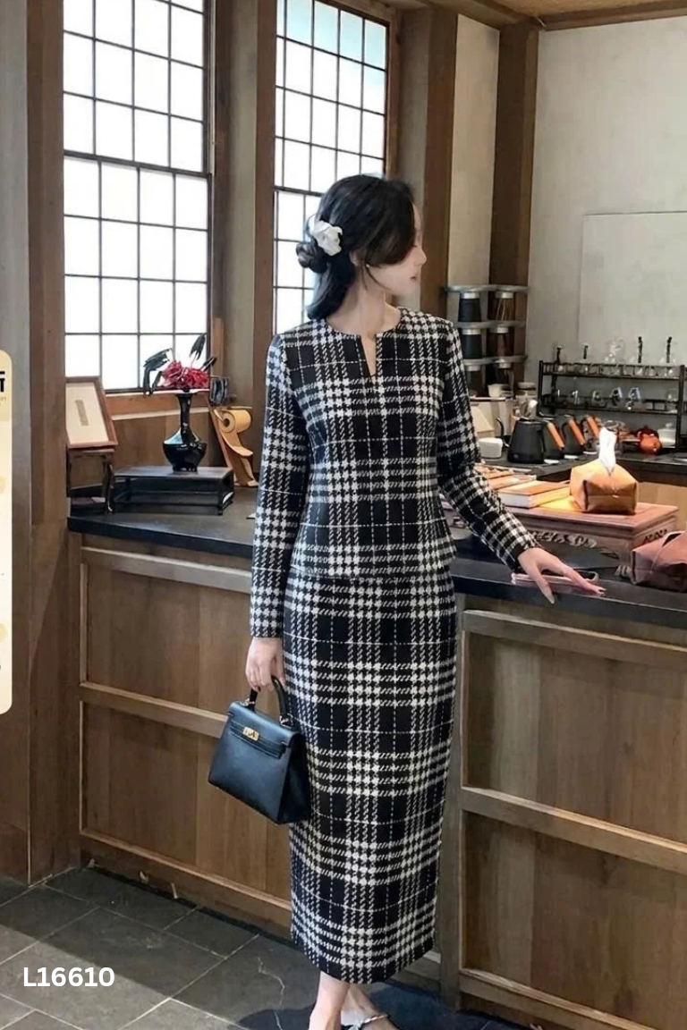 Set áo SHEIN đen phối trắng + chân váy