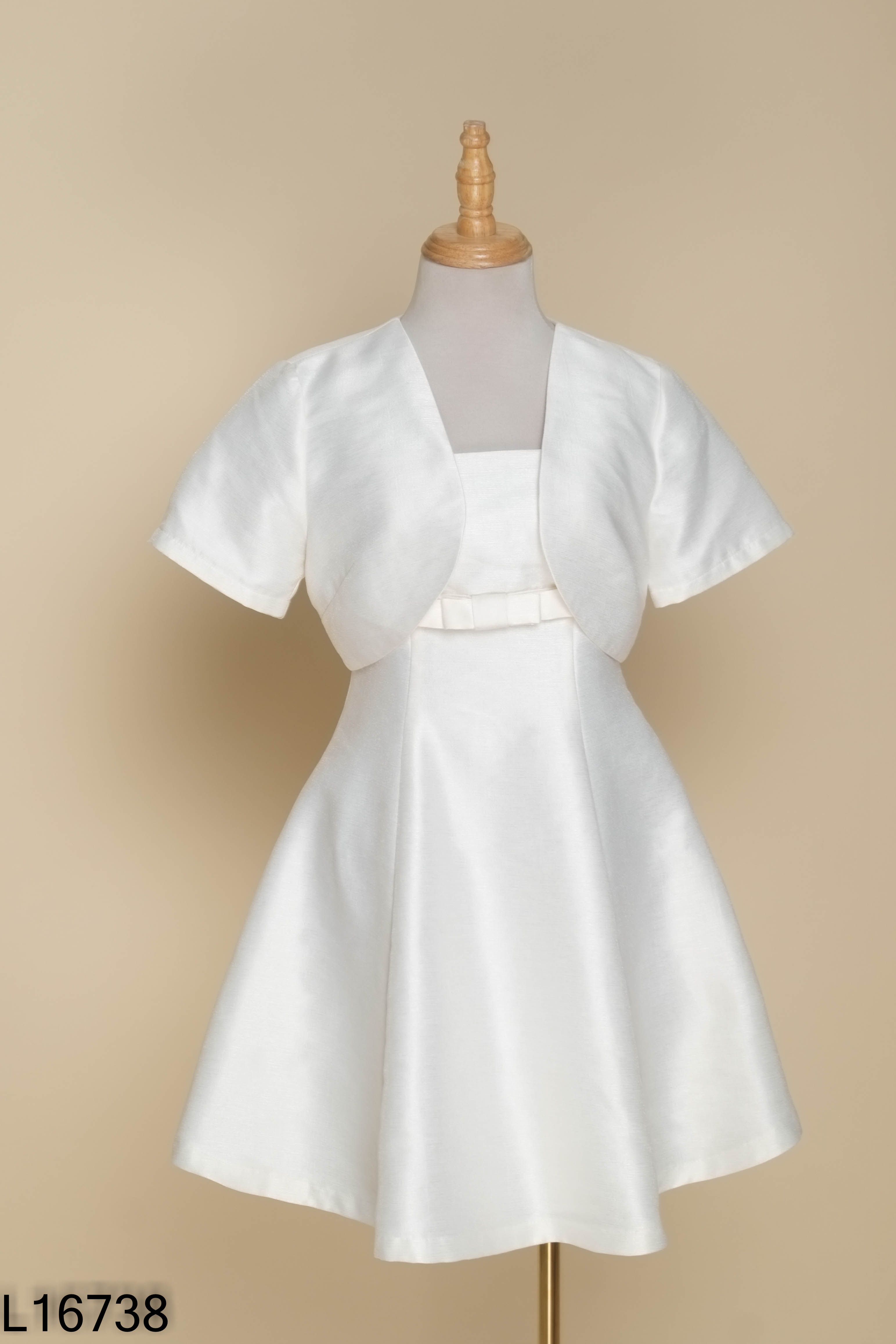 Set TIIN áo croptop+ váy trắng hai dây