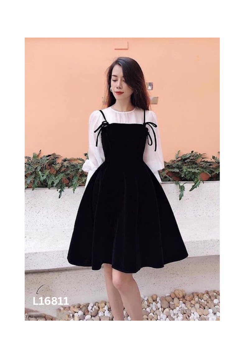 Váy nhung đen phối áo trắng