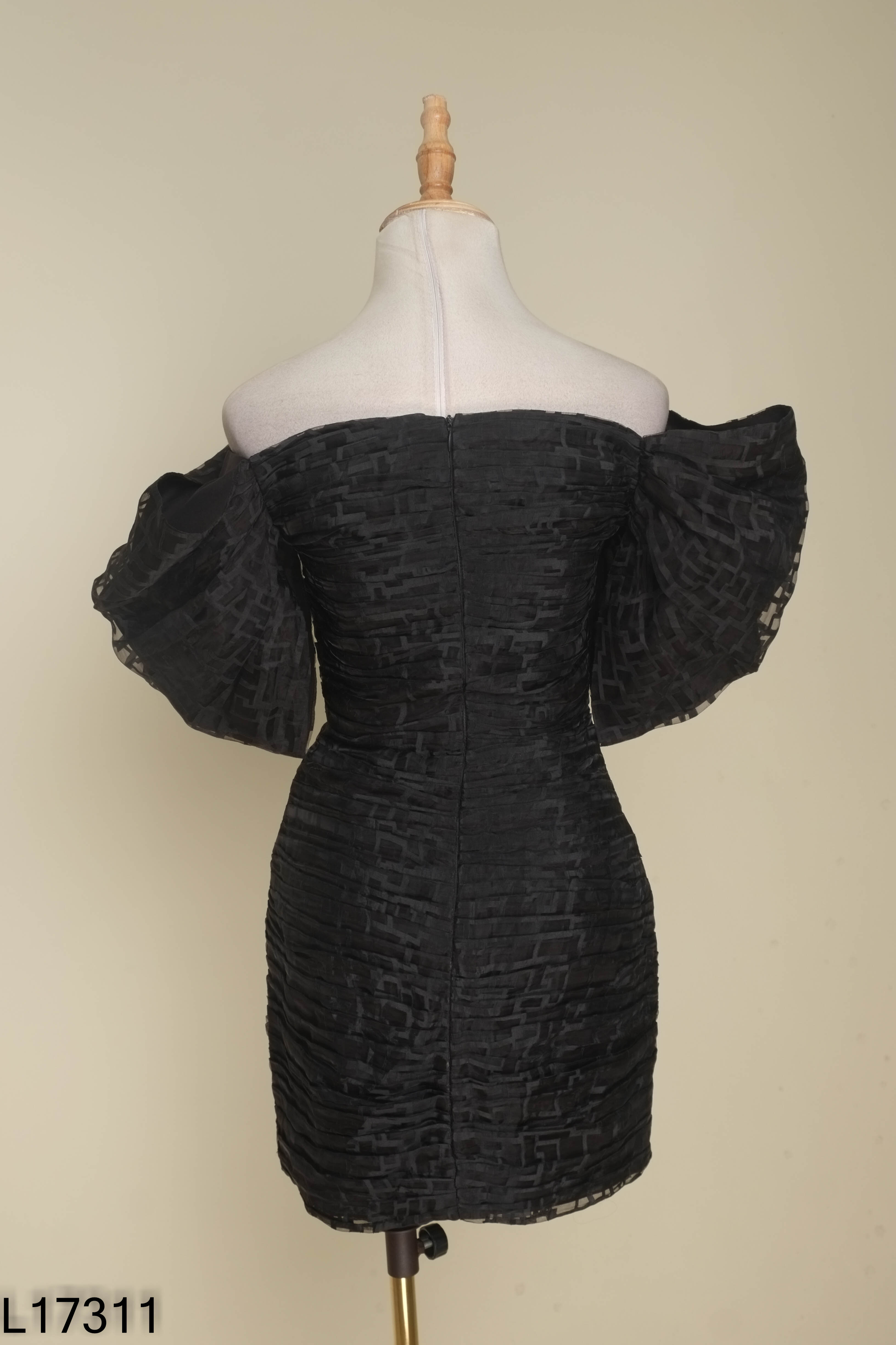 Váy chiffon đen KHA tay phồng
