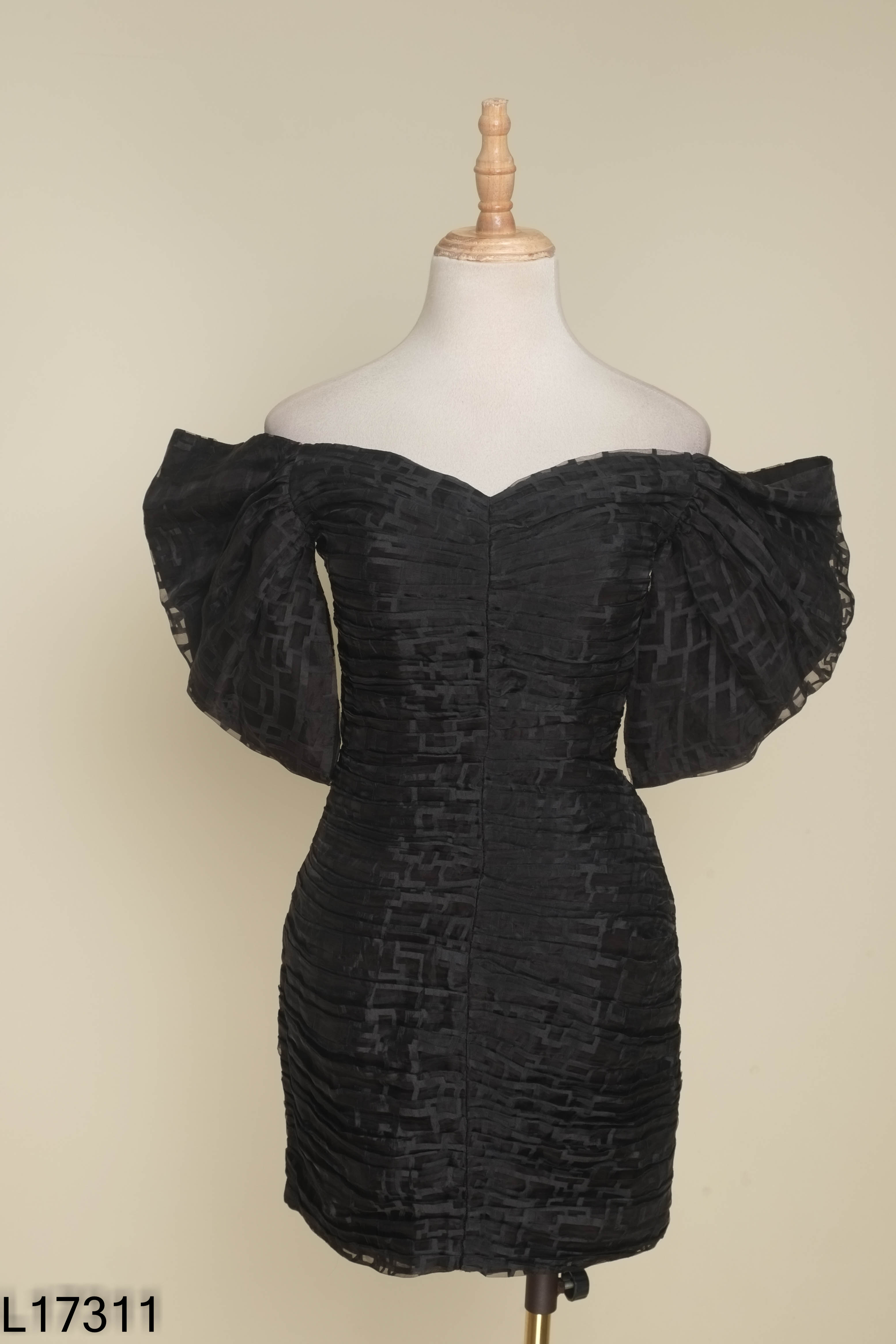 Váy chiffon đen KHA tay phồng