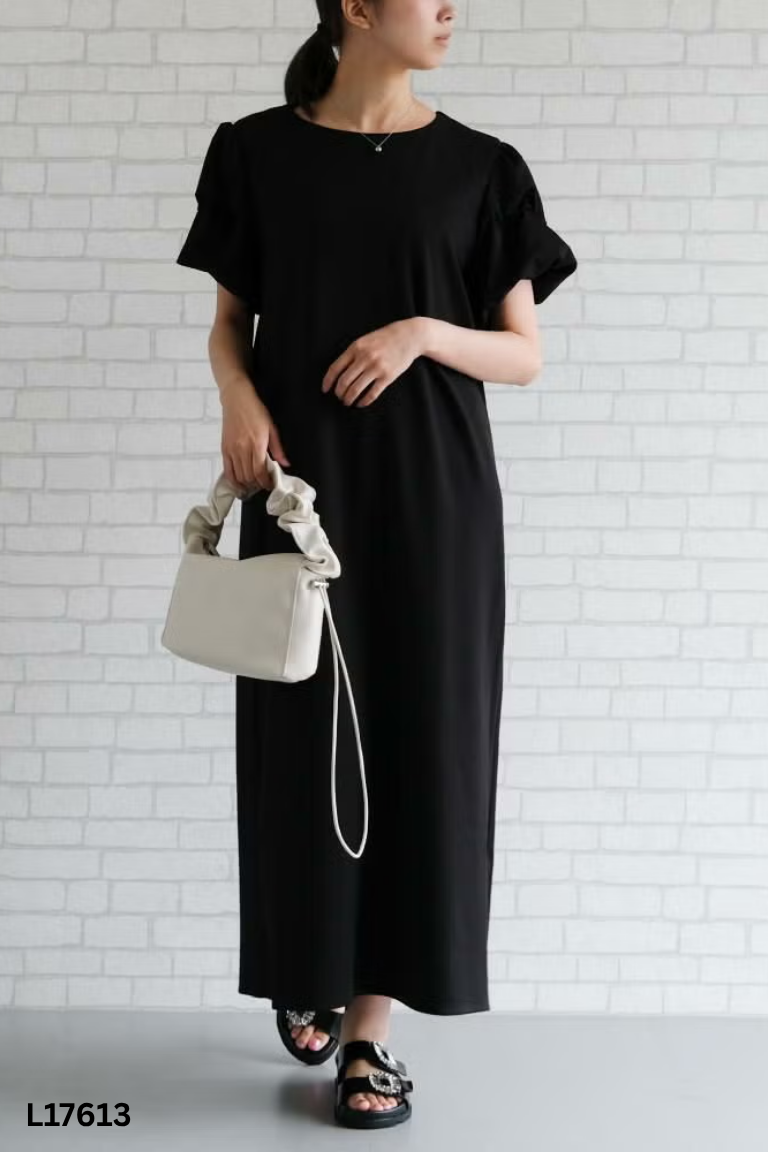 Váy đen trơn tay phồng nhún