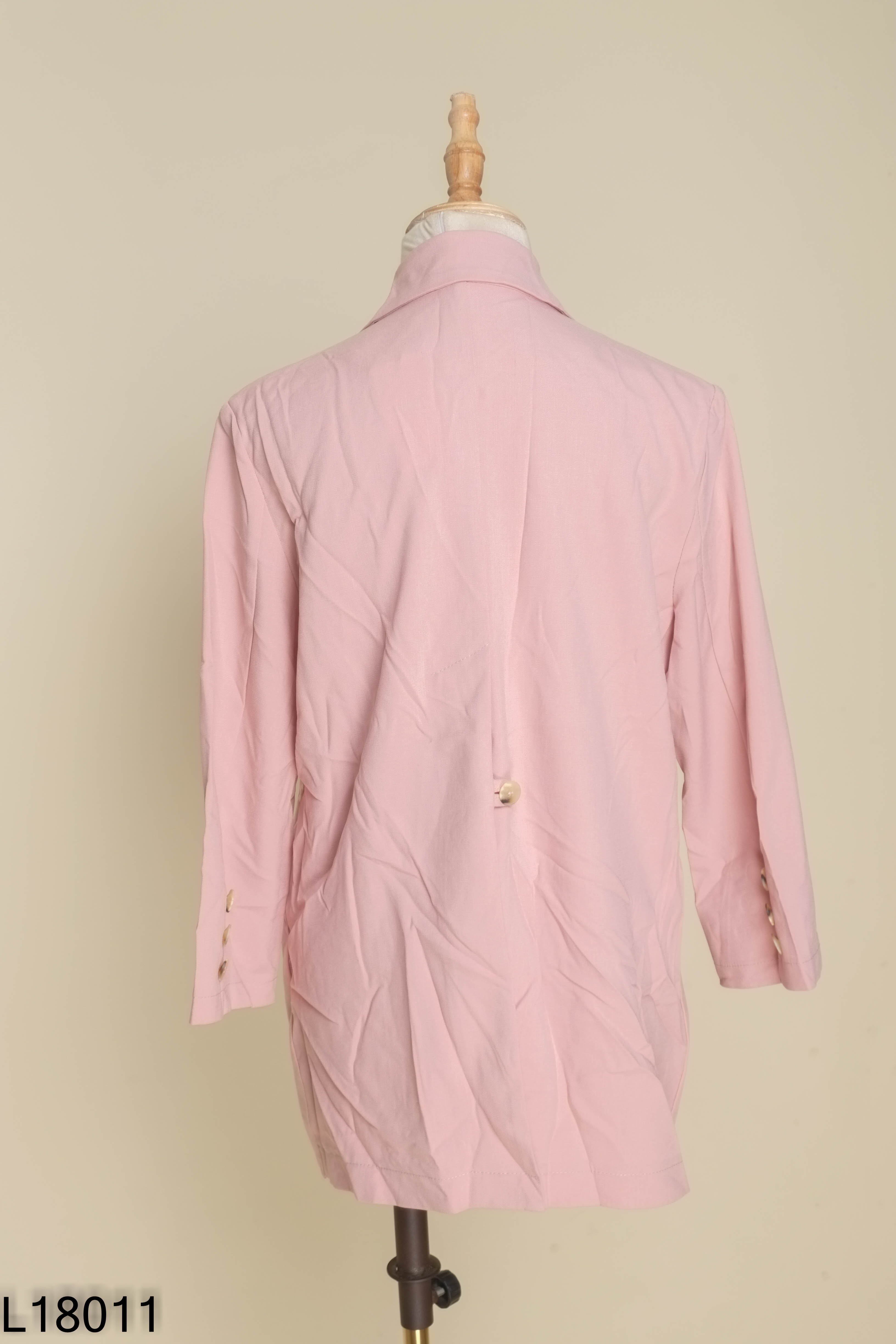 Áo khoác vest hồng trơn