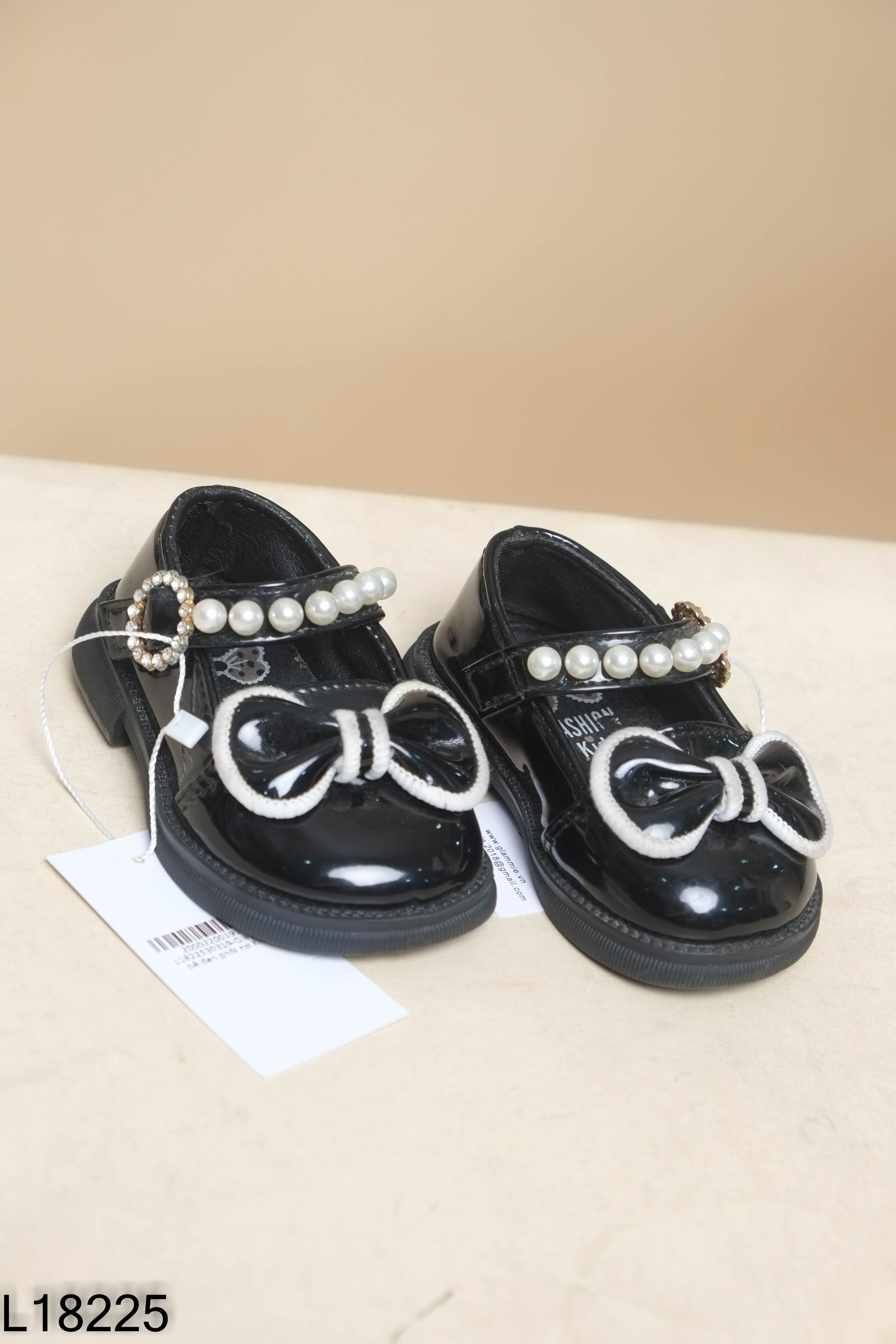 Giày búp bê đen phối nơ KIDS