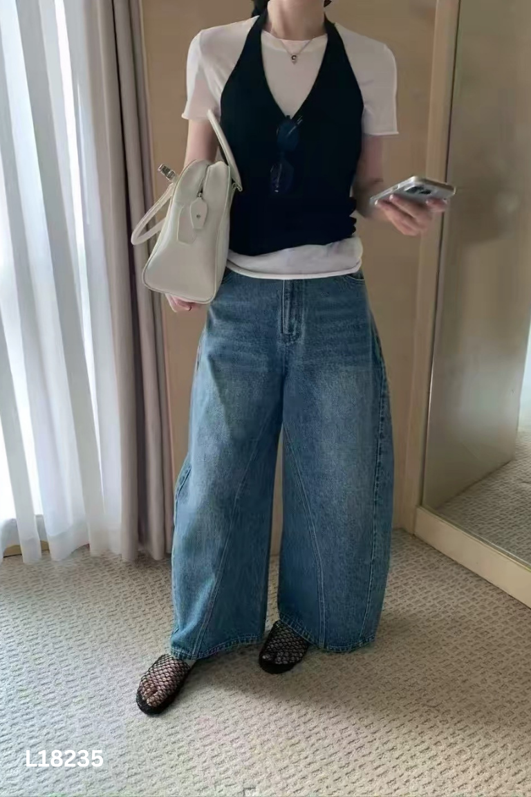 Quần jeans xanh ống rộng