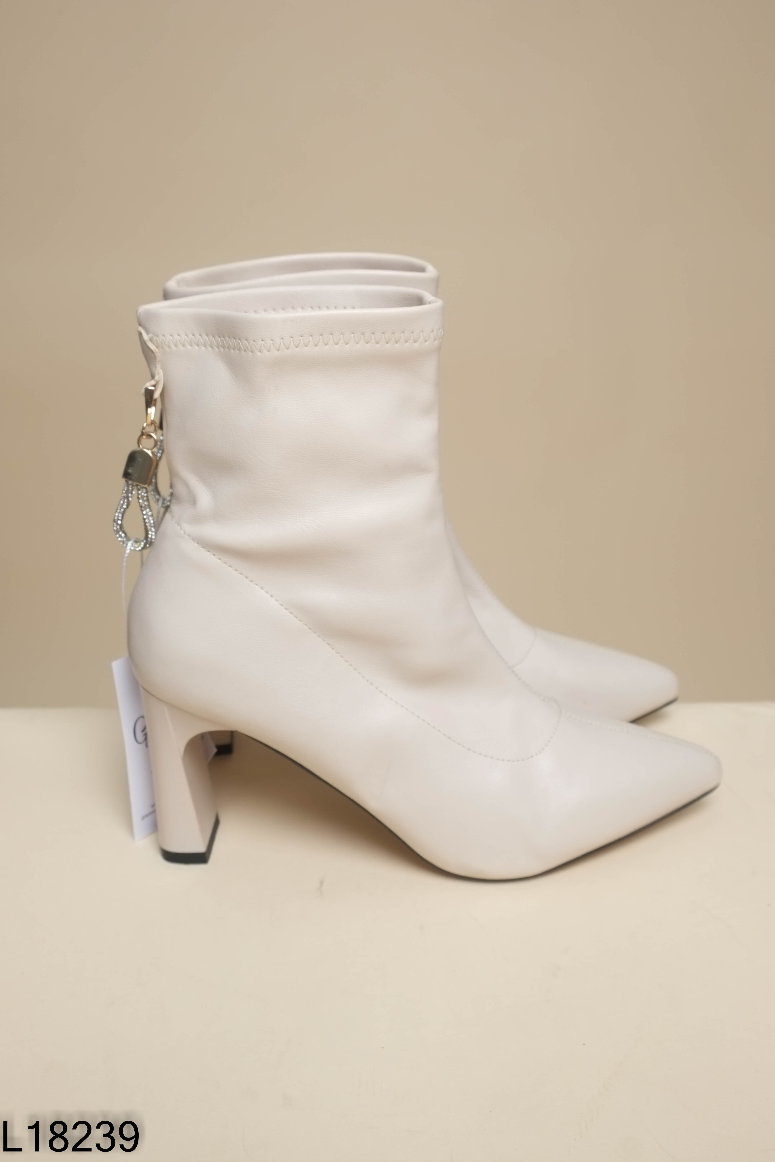 Boots da trơn cao gót