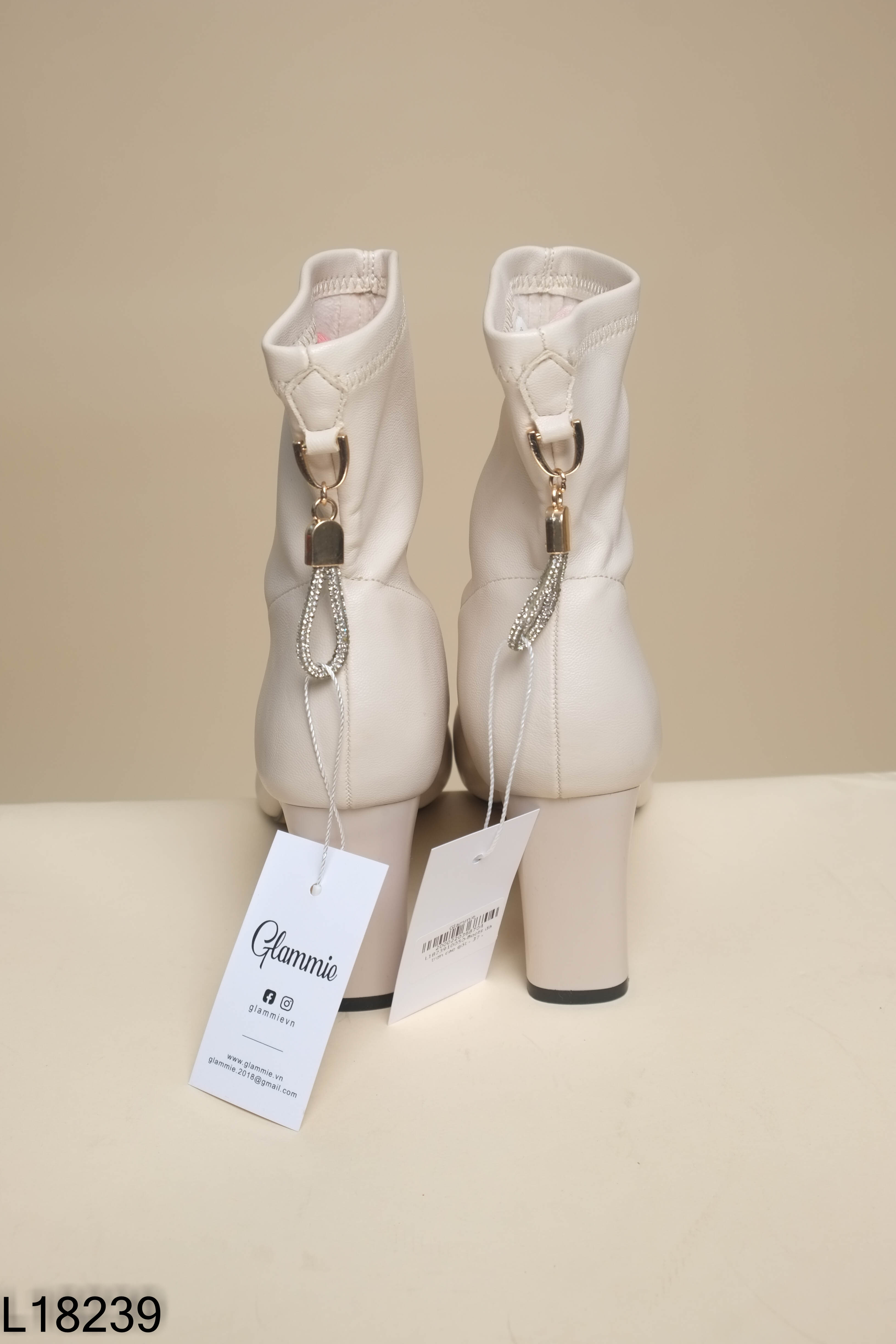 Boots da trơn cao gót
